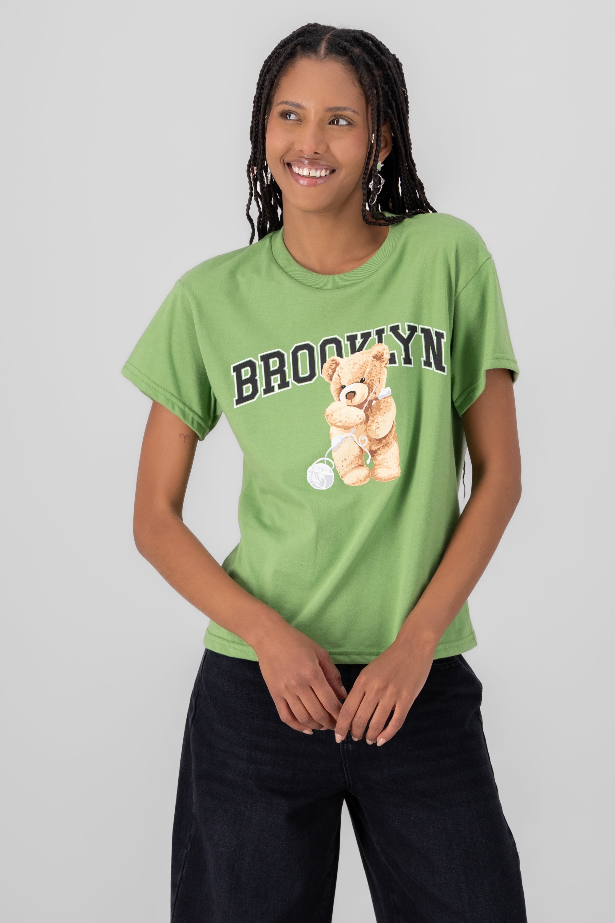 Playera Manga Corta Osito Brooklyn VERDE PASTO