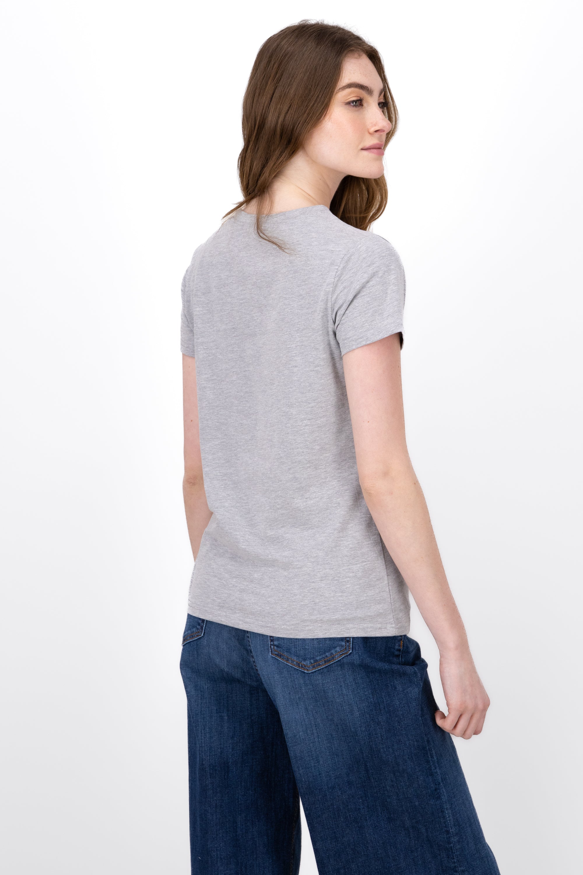 Playera Estampado Amour Is French GRIS