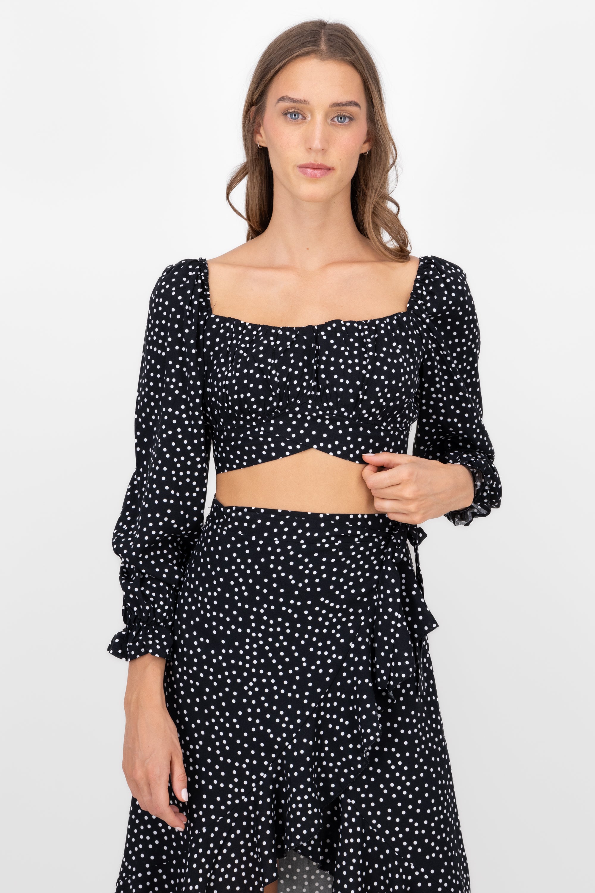 Blusa Estamapdo Polka Dots Con Manga Larga NEGRO COMBO