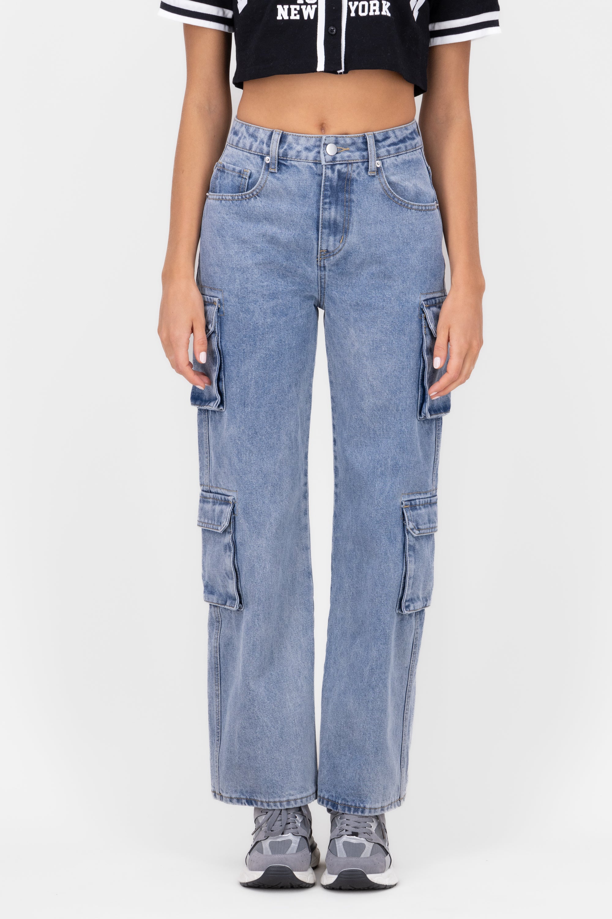 Jeans cargo cuatro bolsas LIGHT WASH