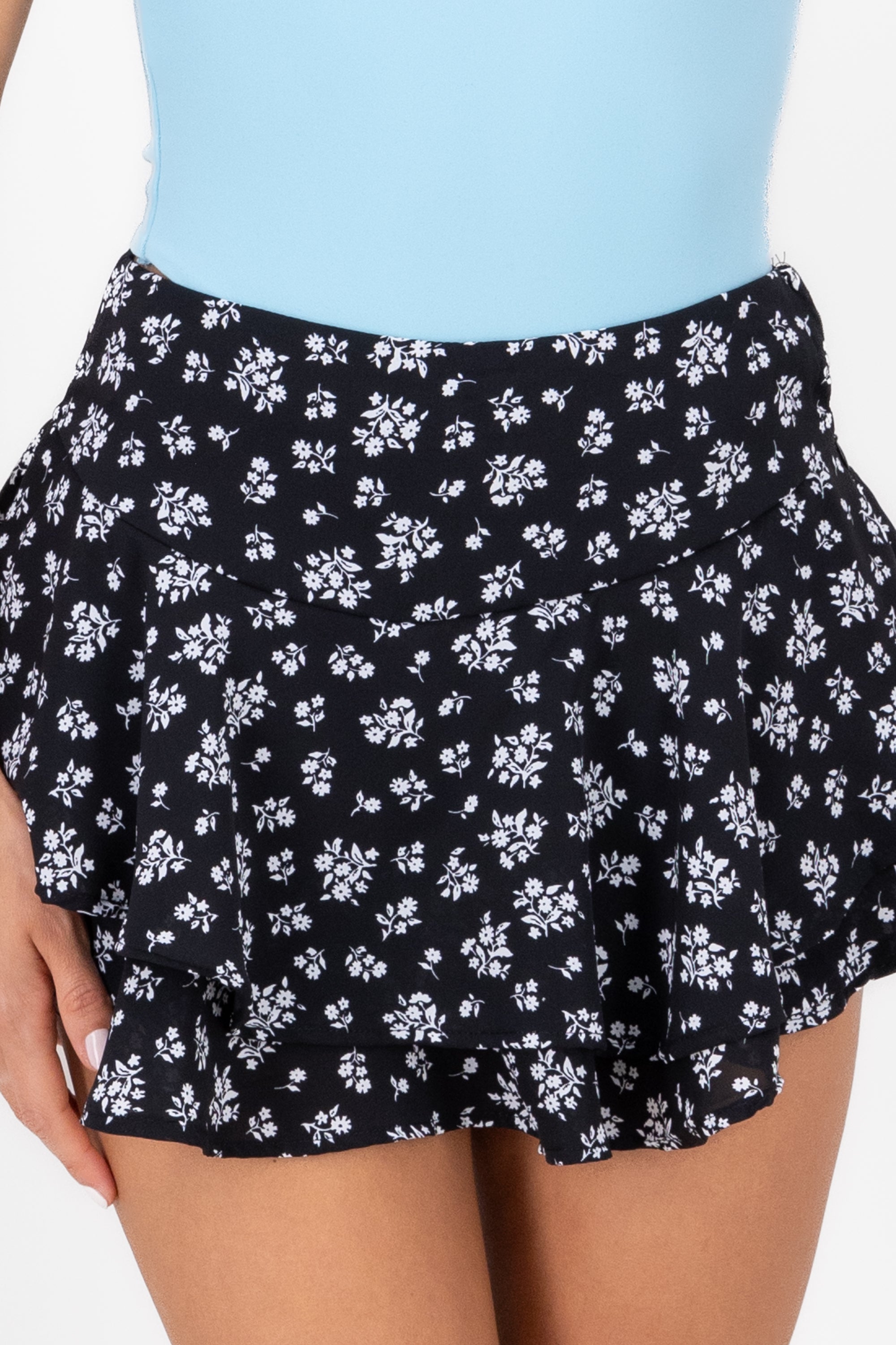 Falda Olanes Estampado Con Flores NEGRO COMBO