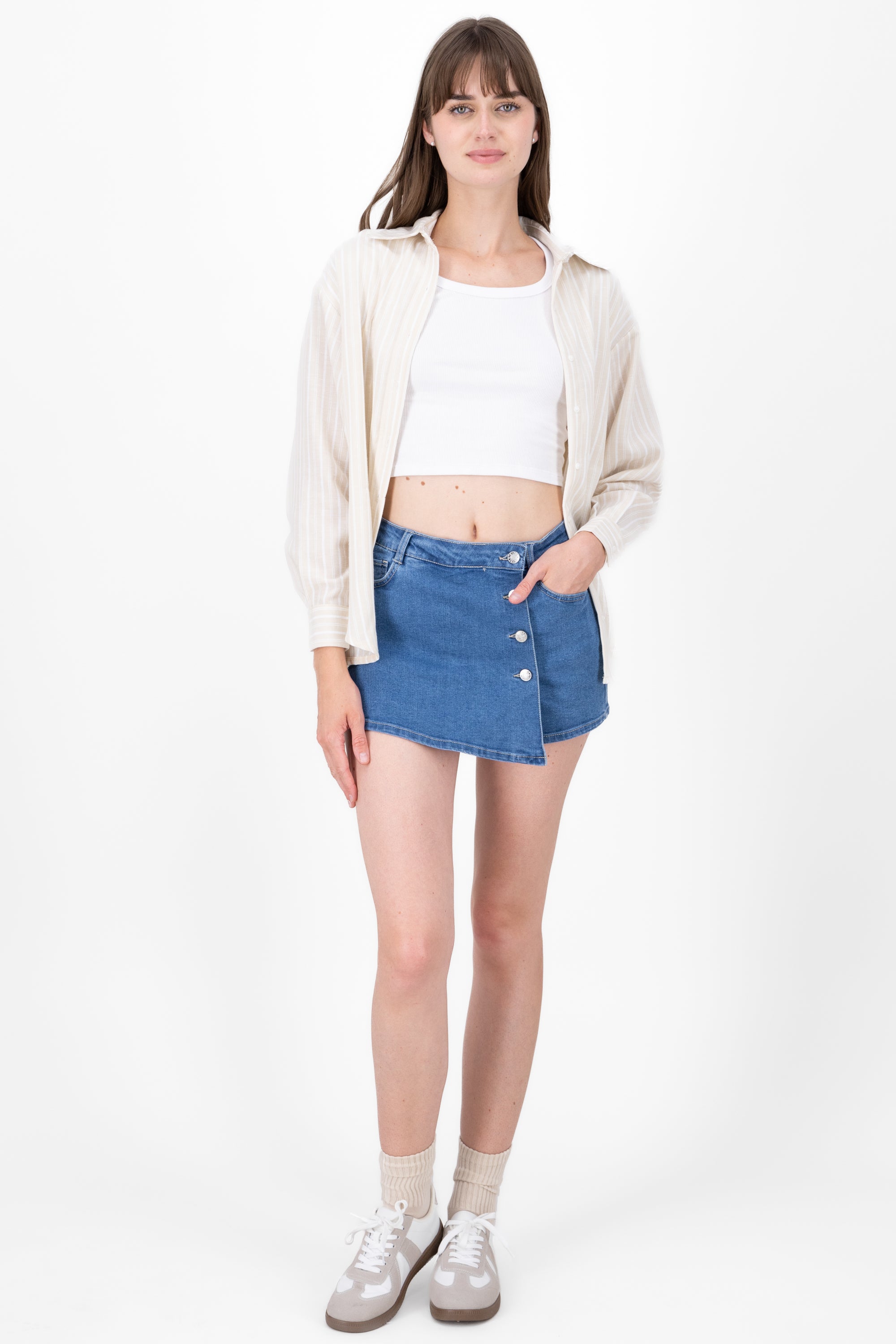 Falda short cruzada detalle botones MEDIUM WASH