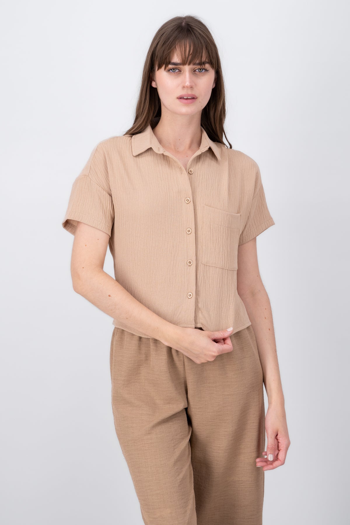 Camisa crop detalle bolsas TAUPE