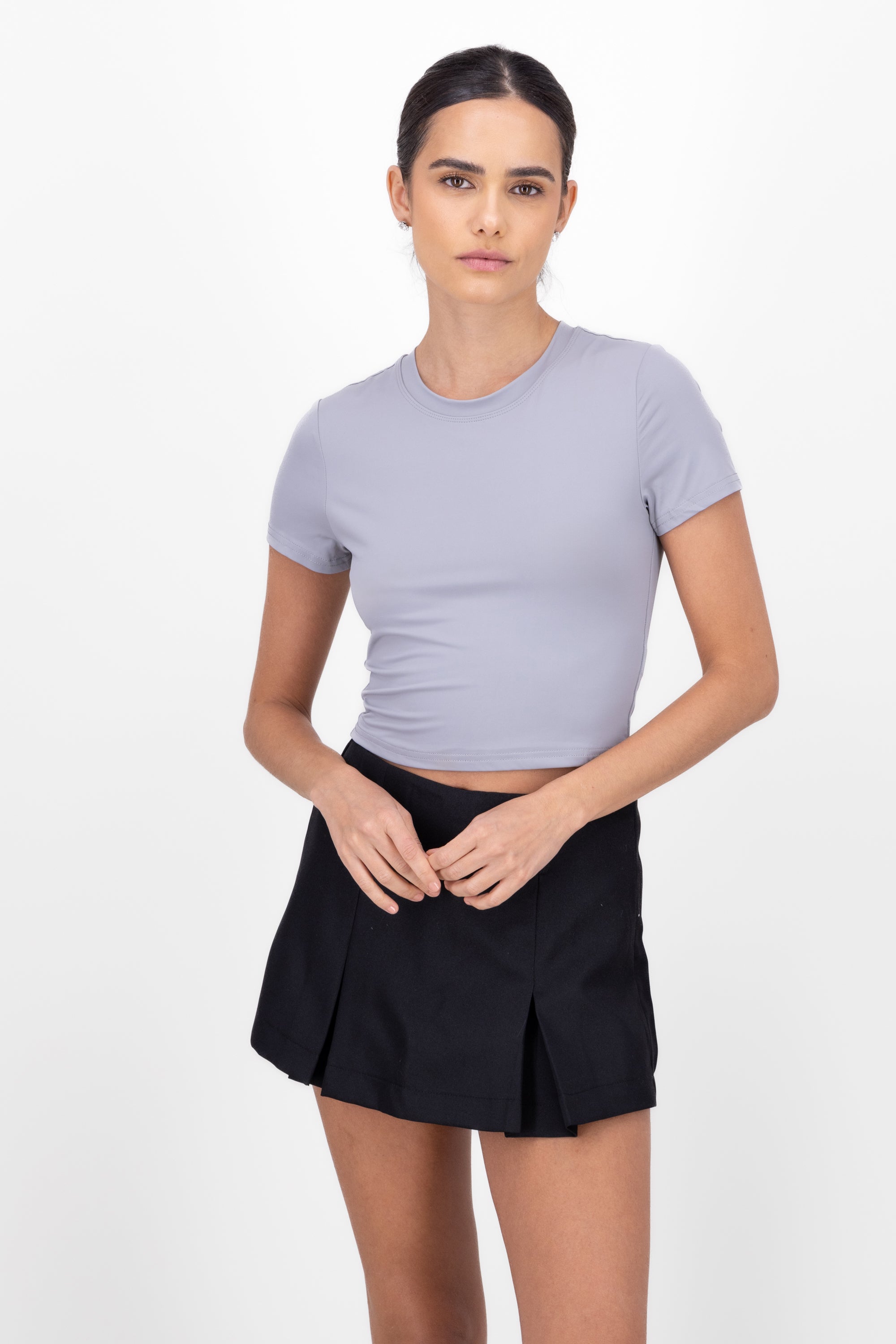 Playera crop manga corta GRIS