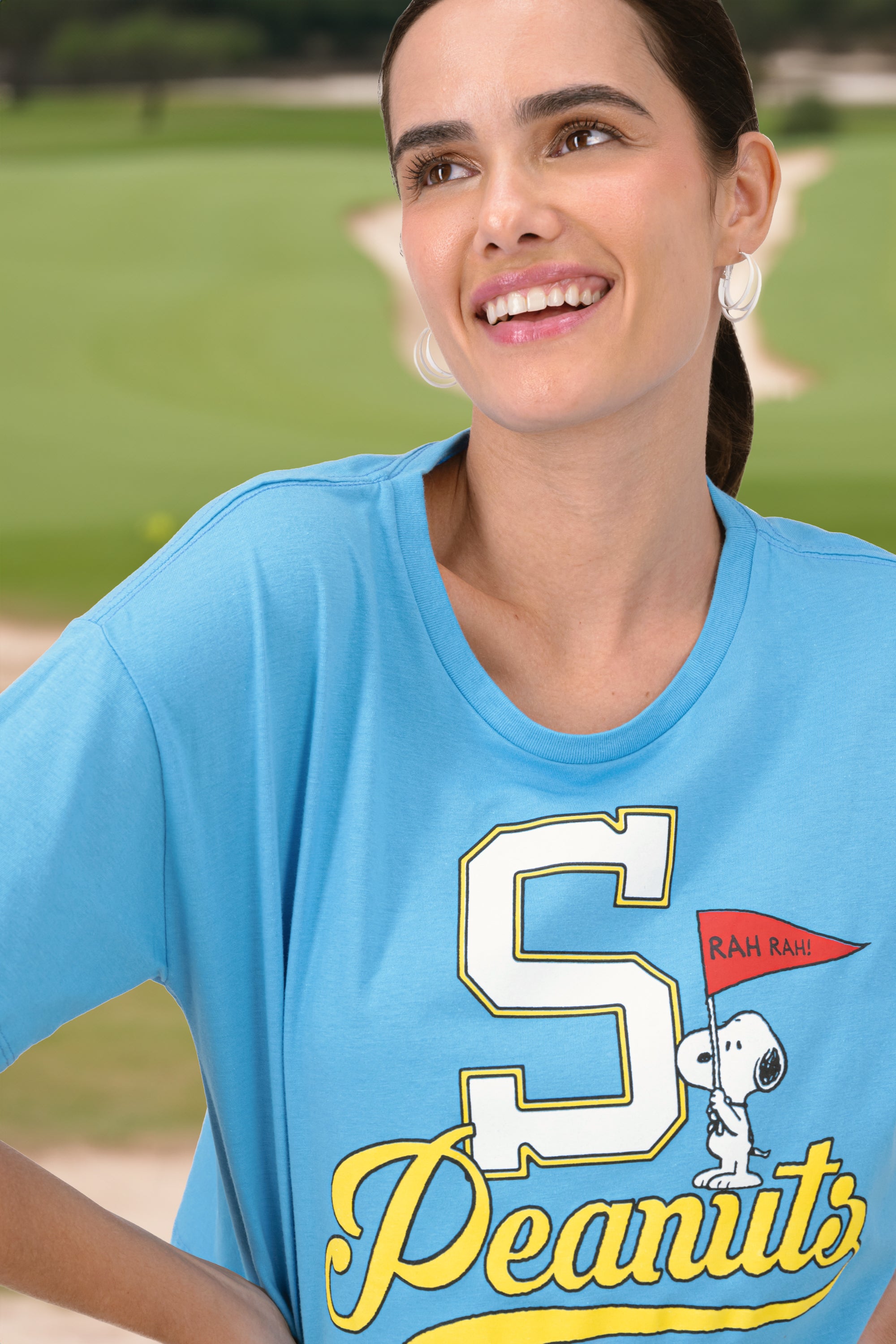 Playera crop snoopy letra s AZUL