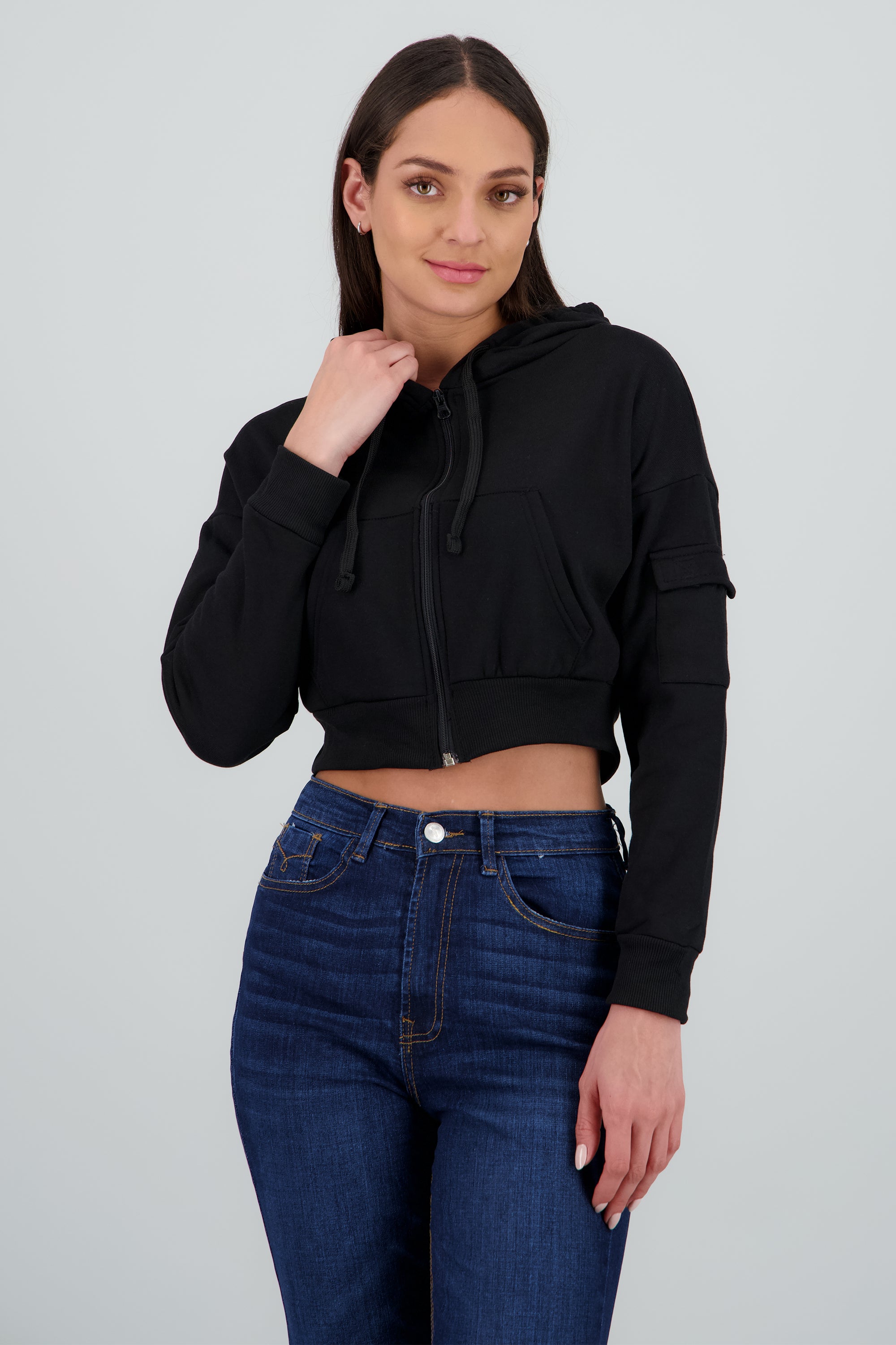 Sudadera cropped con bolsa cargo NEGRO