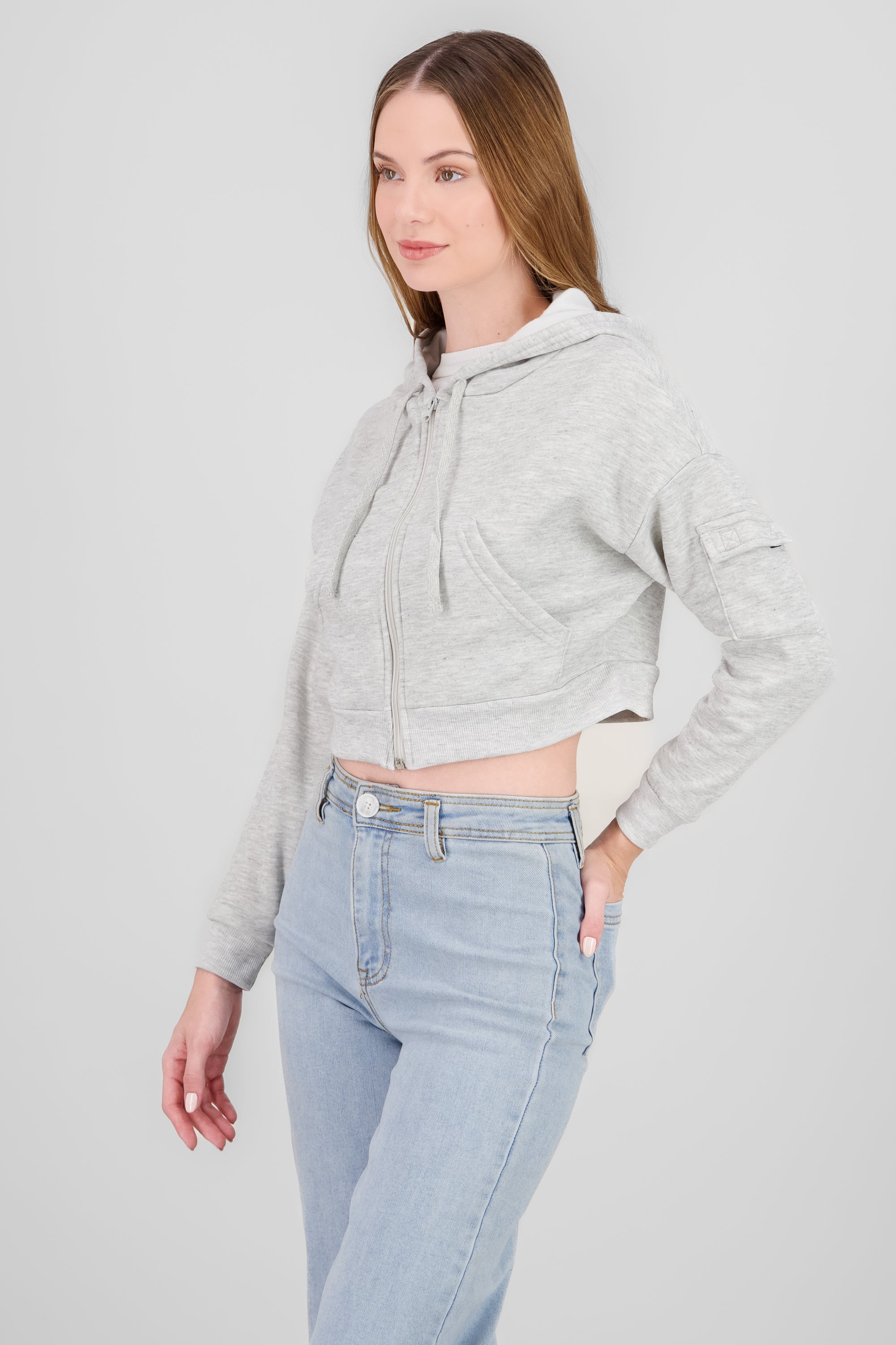 Sudadera cropped con bolsa cargo GRIS