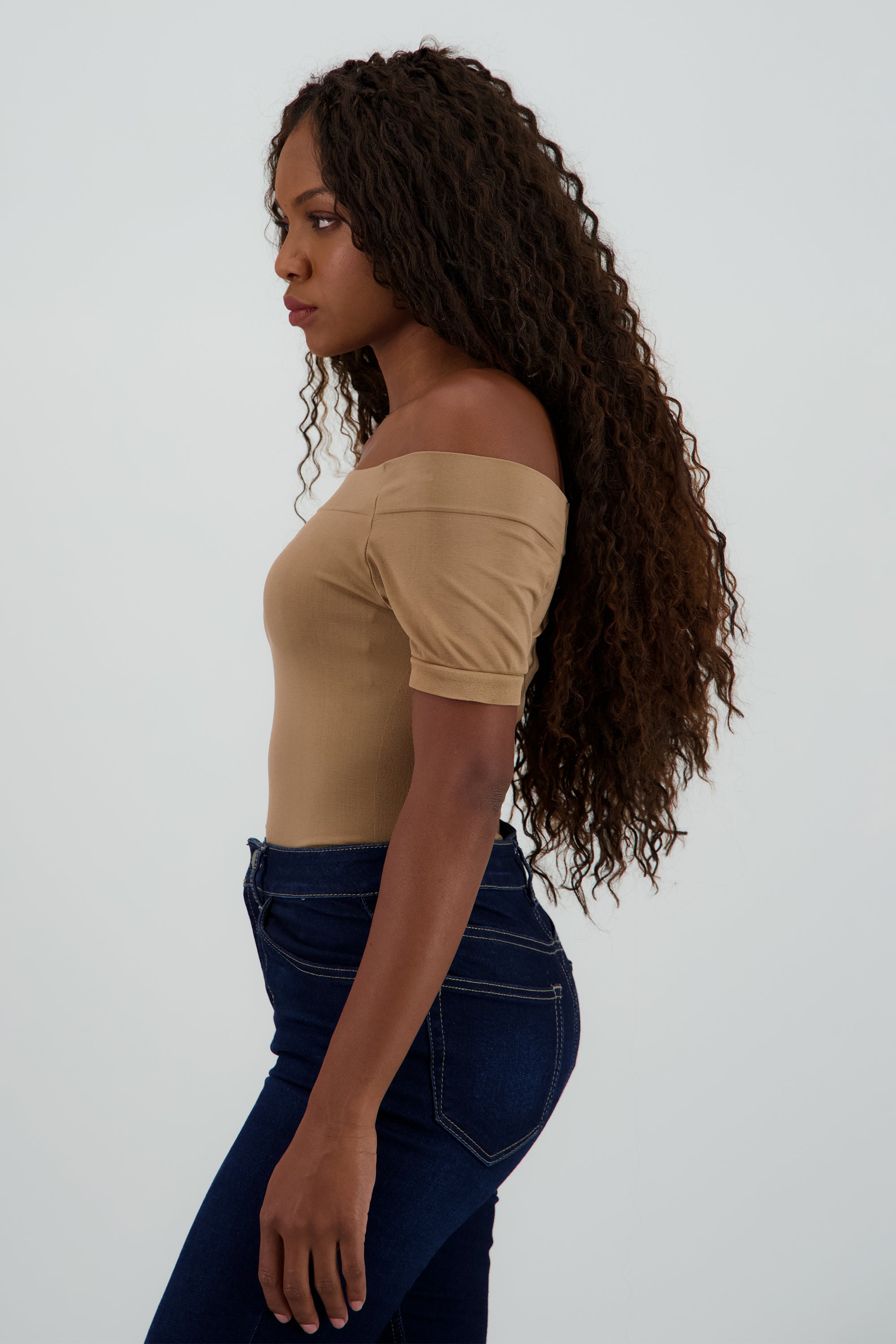 Bodysuit Liso Hombros Descubiertos CAMELLO