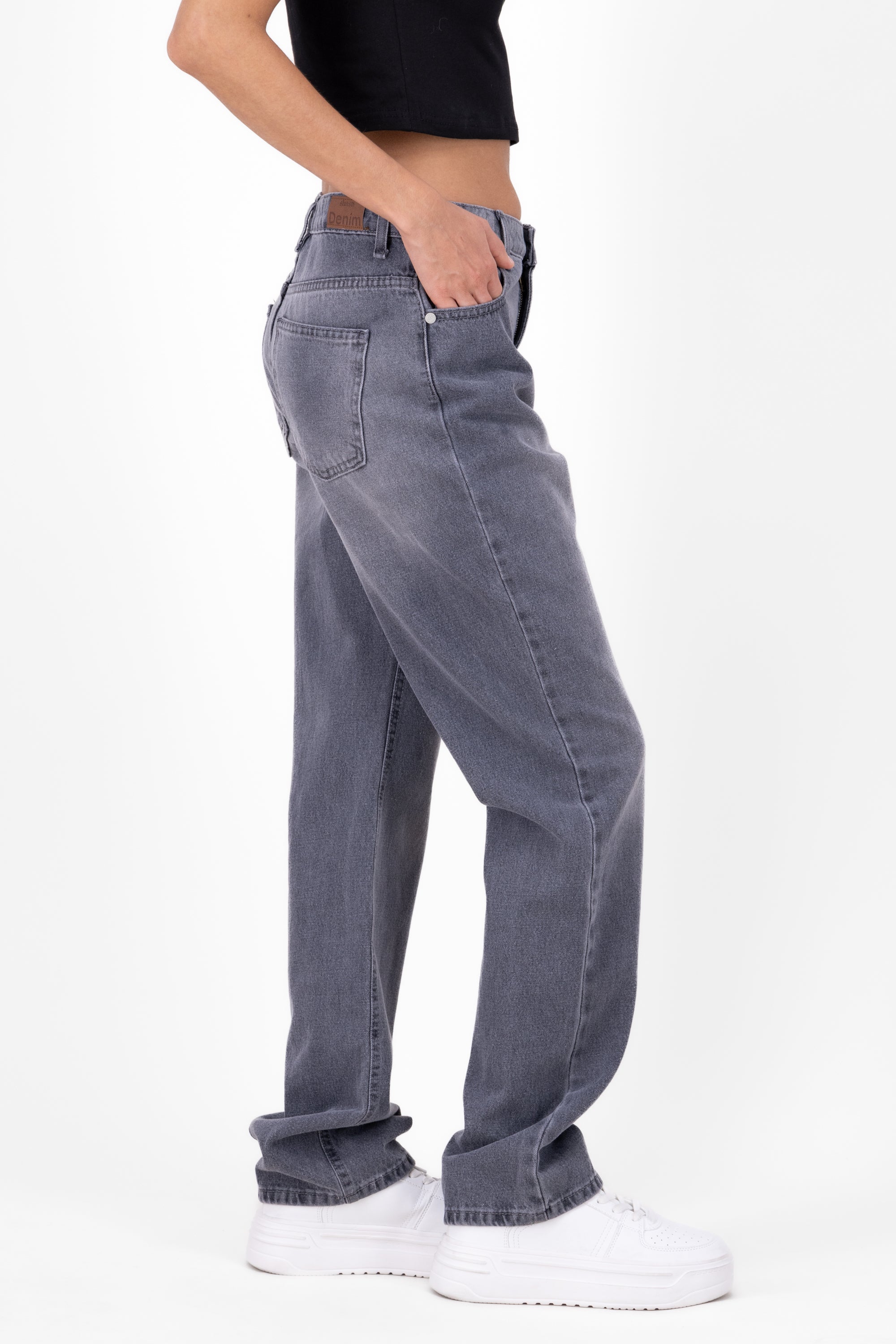 Jeans straight deslavados GRIS OBSCURO