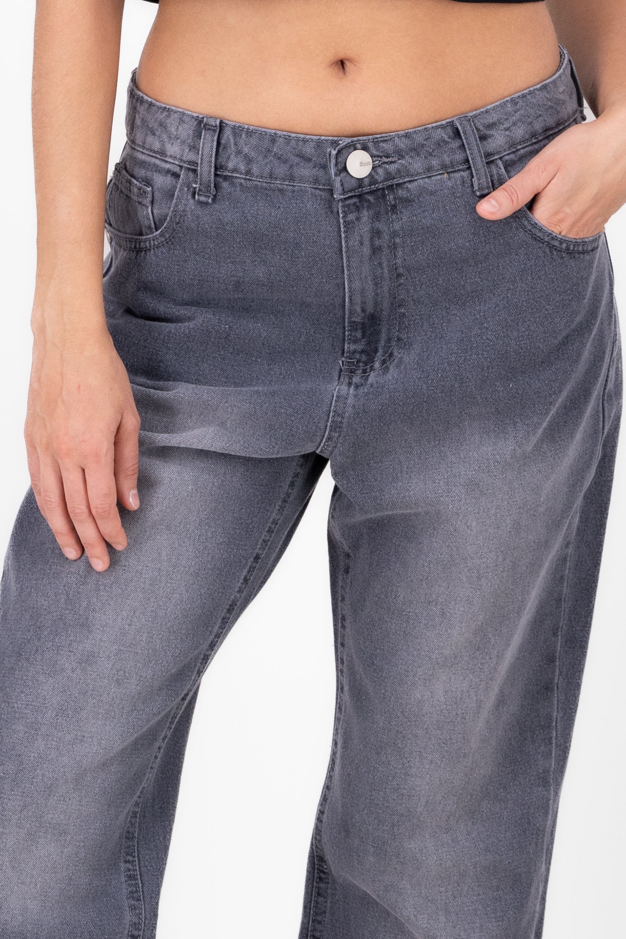 Jeans straight deslavados GRIS OBSCURO