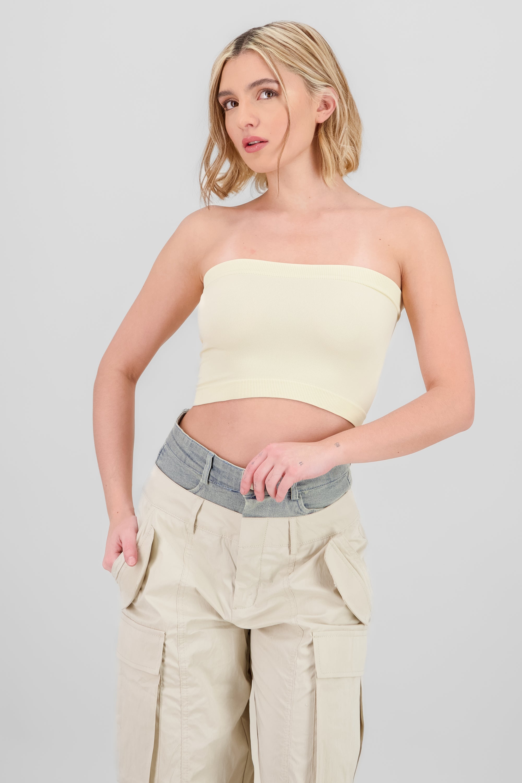 Top strapless liso CREMA