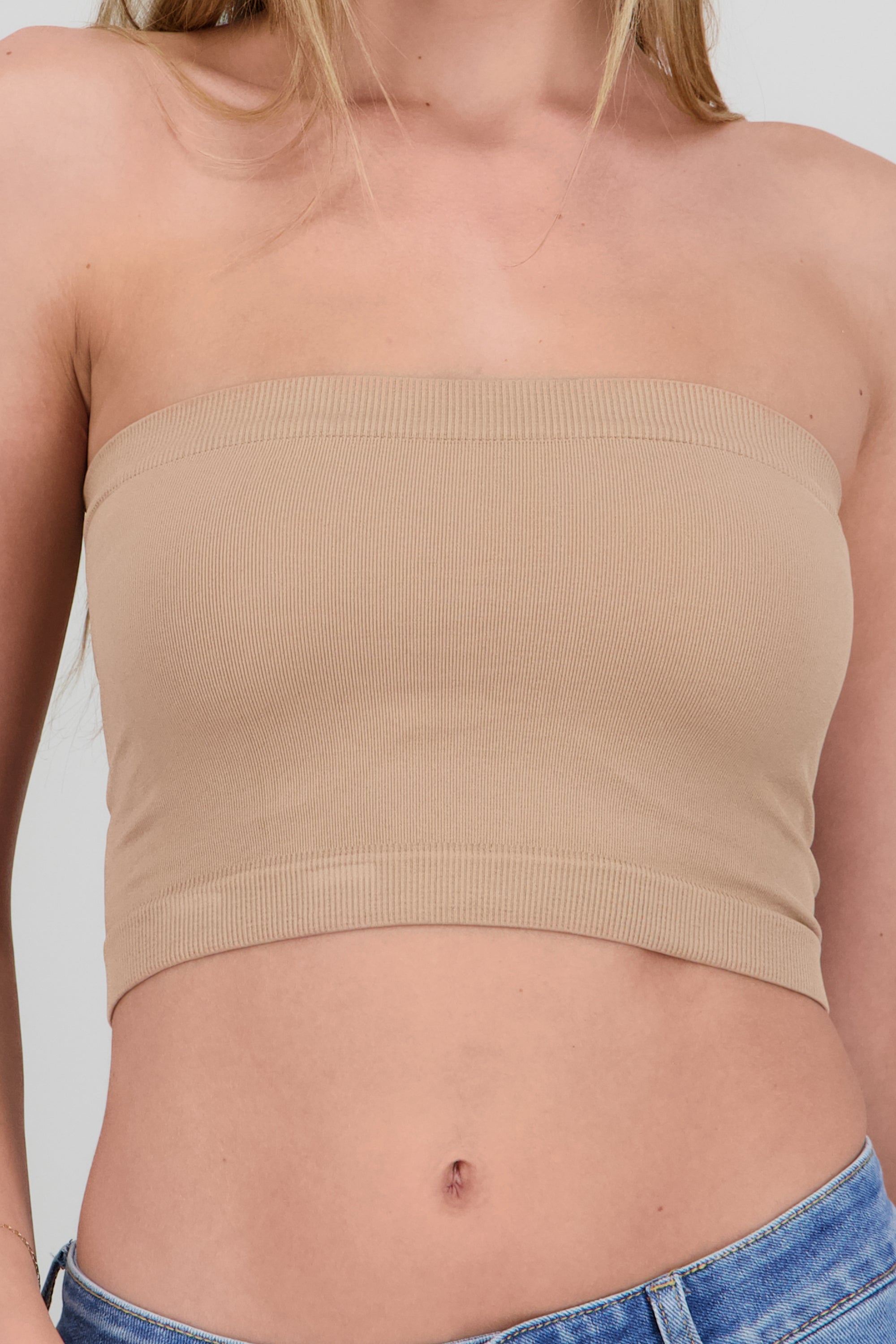 Top strapless liso TAUPE