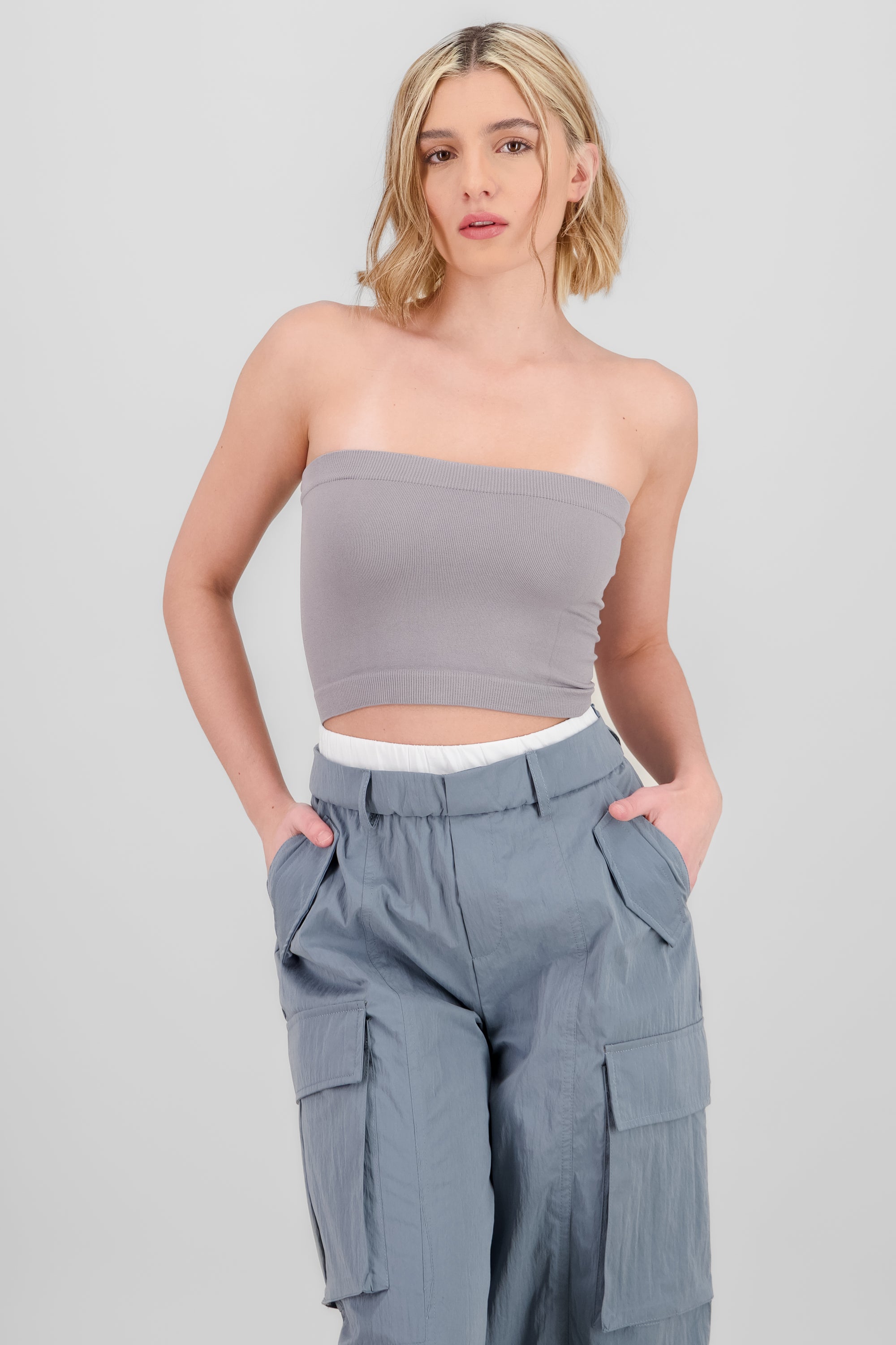 Top strapless liso GRIS CLARO