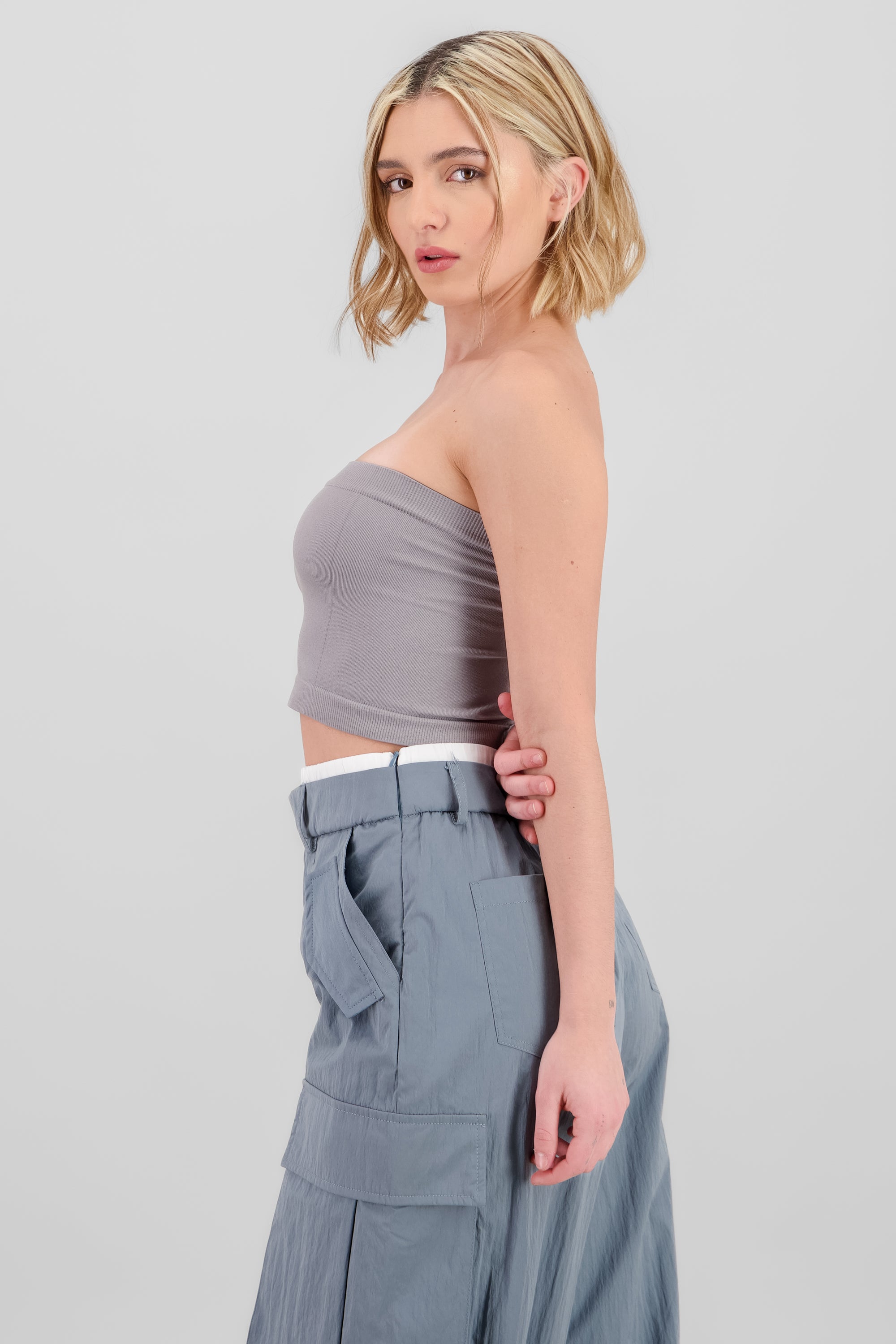 Top strapless liso GRIS CLARO