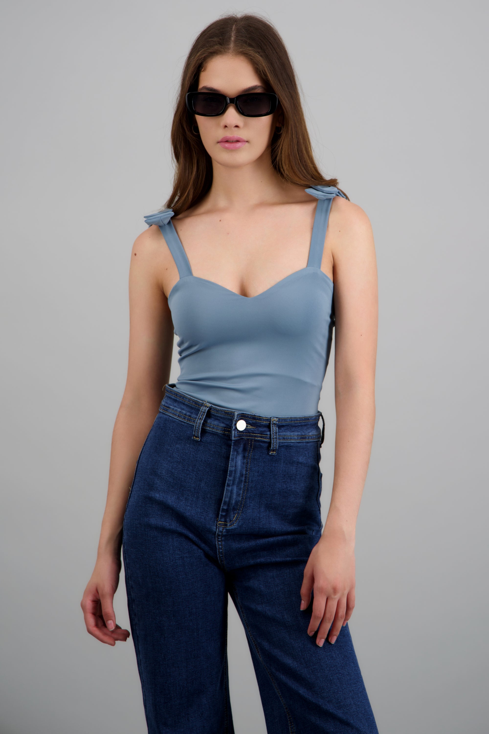 BODYSUIT LISO C/TIRANTE MOÑOS HYPSTERS MEDIUM WASH
