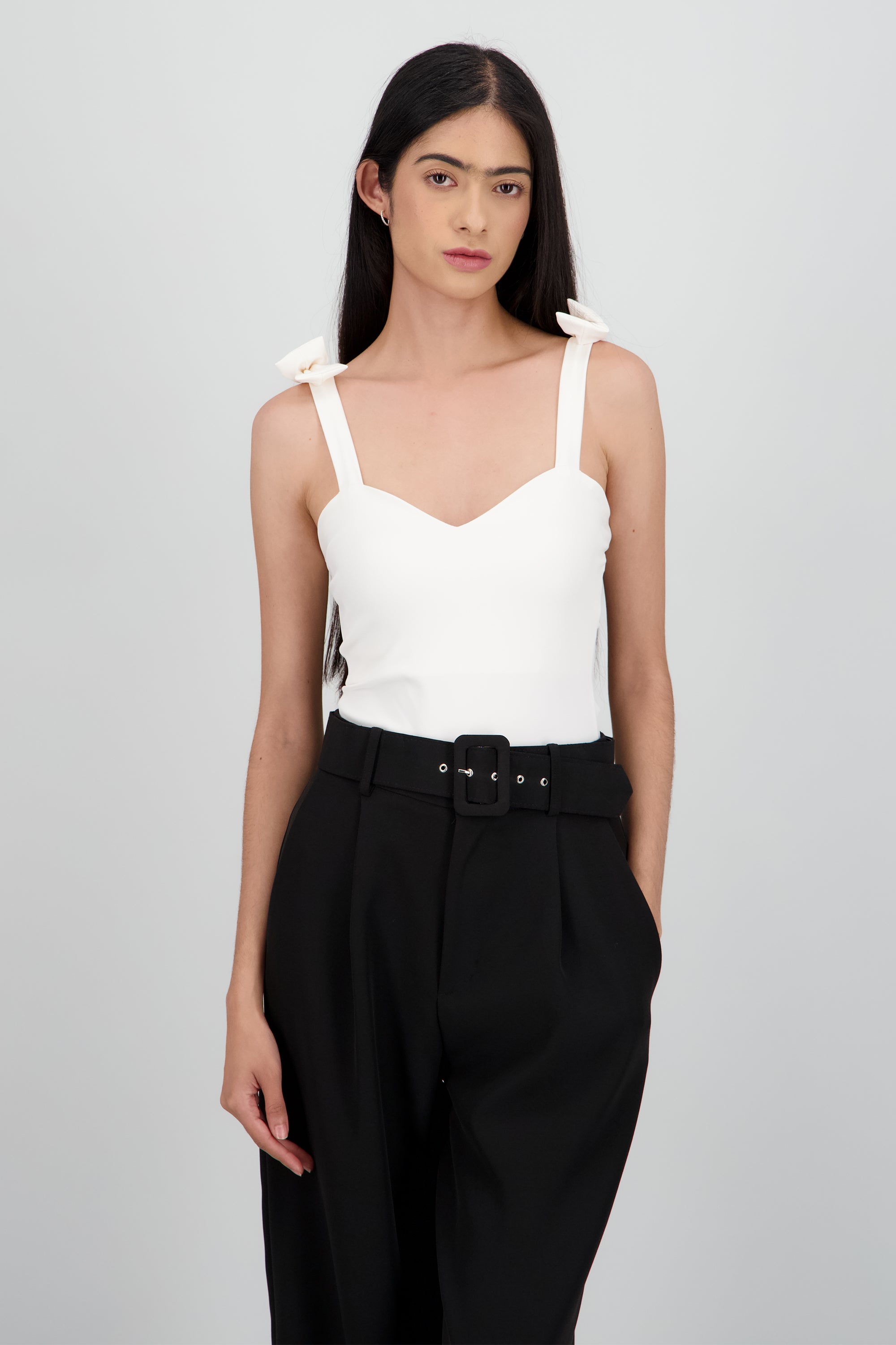 Bodysuit Liso Con Tirante Moños Hypsters HUESO