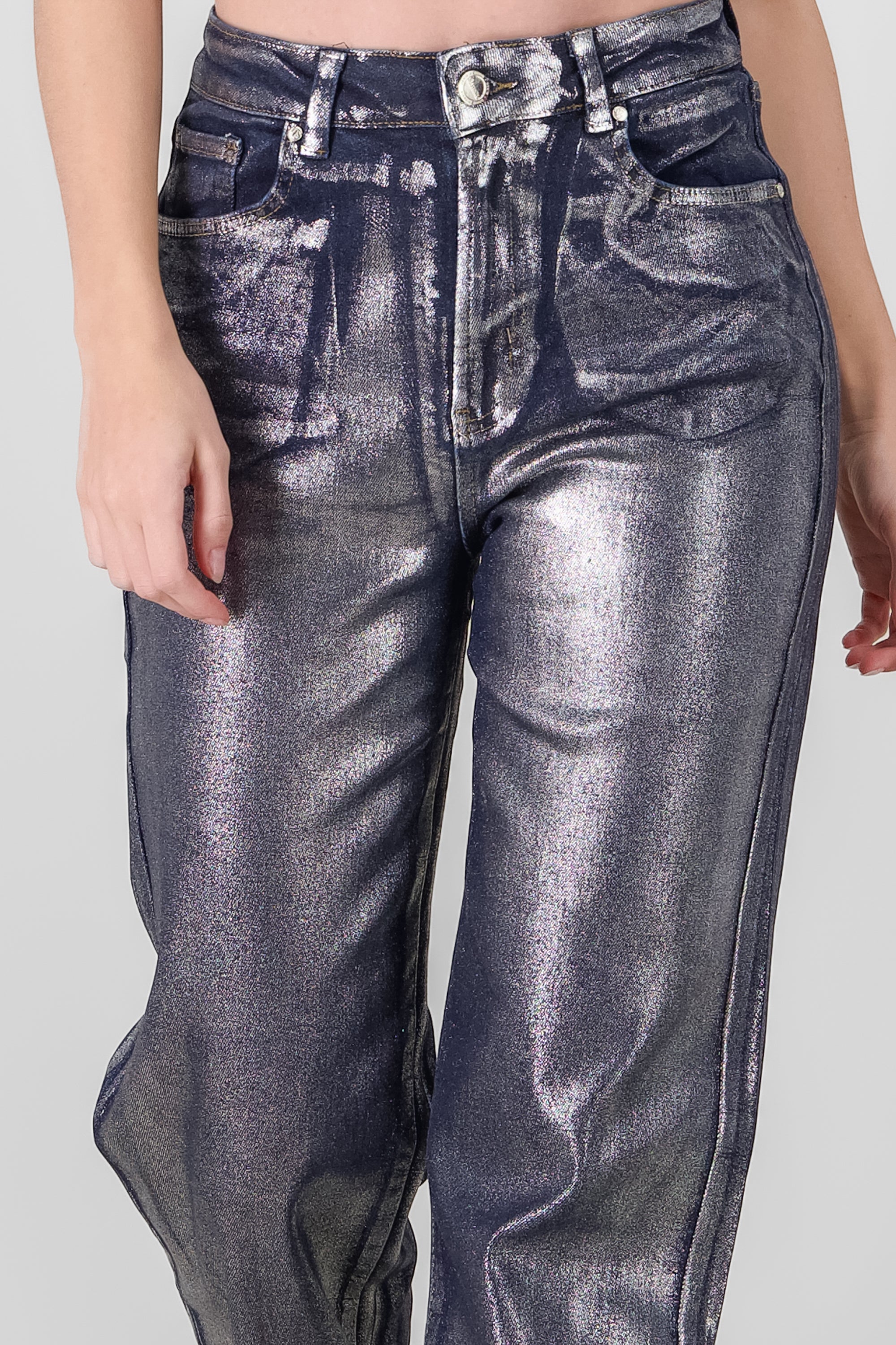 Jeans straight foil con dobladillo PLATA