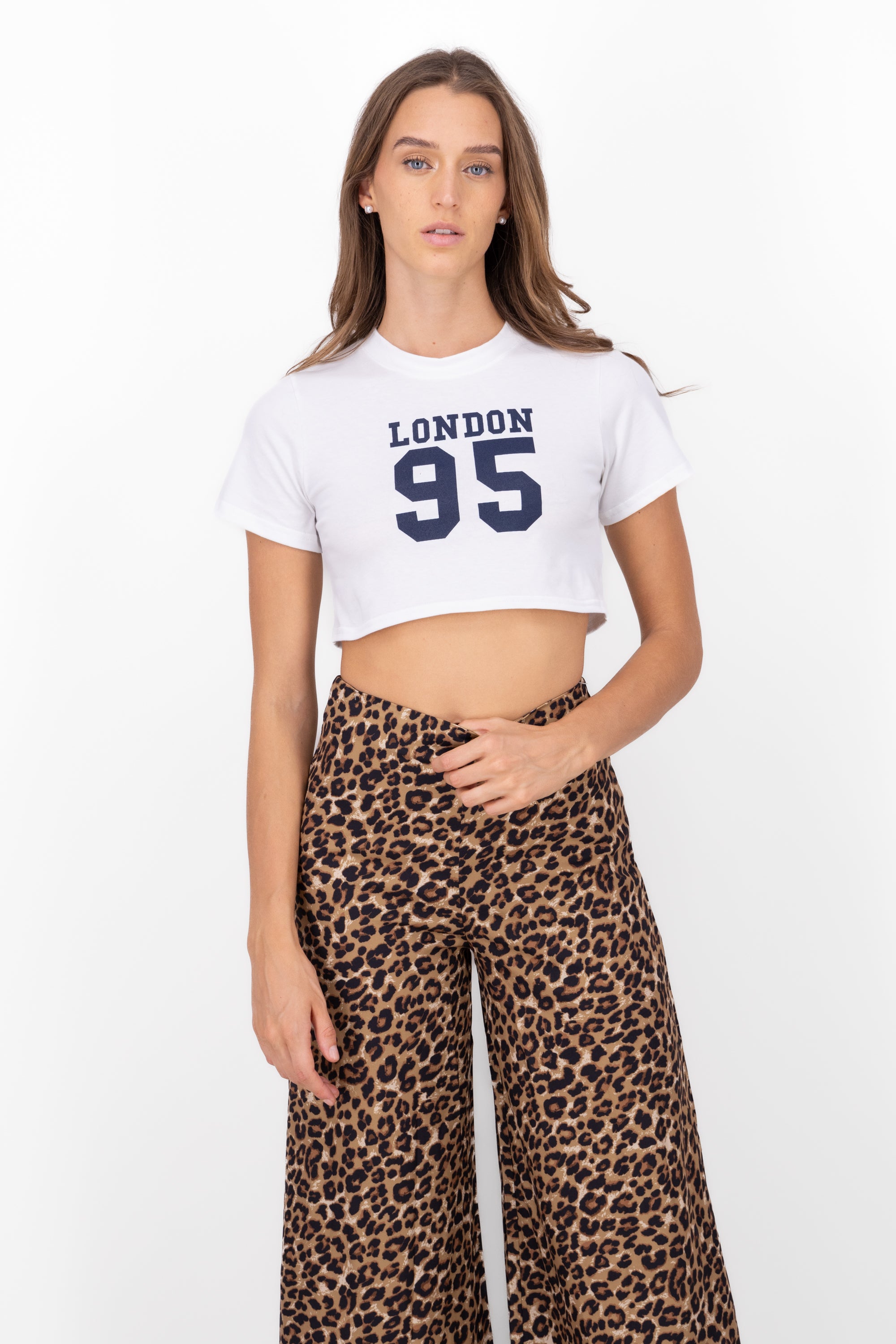 Playera cropped estampado londres BLANCO COMBO