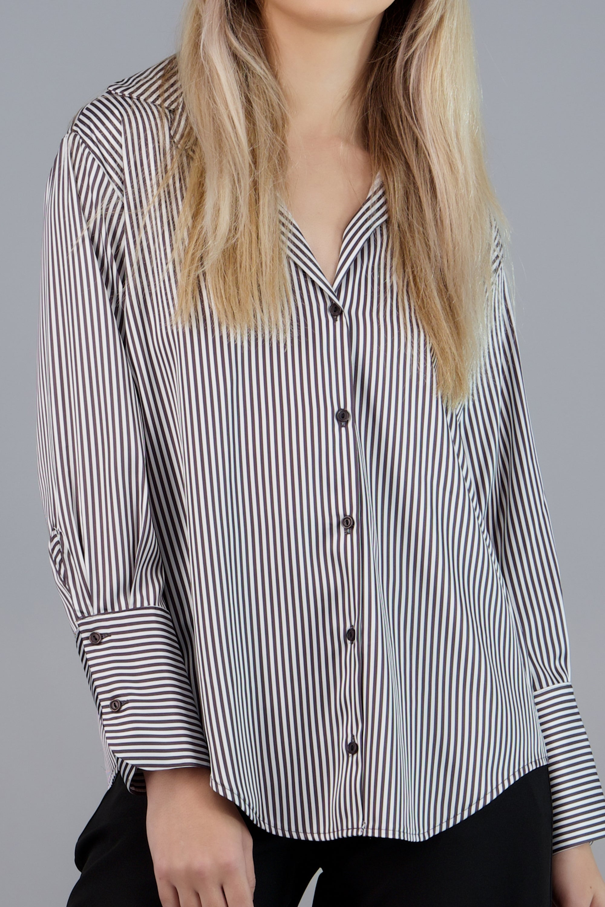 Blusa satin rayas manga larga Hypsters GRIS OBSCURO