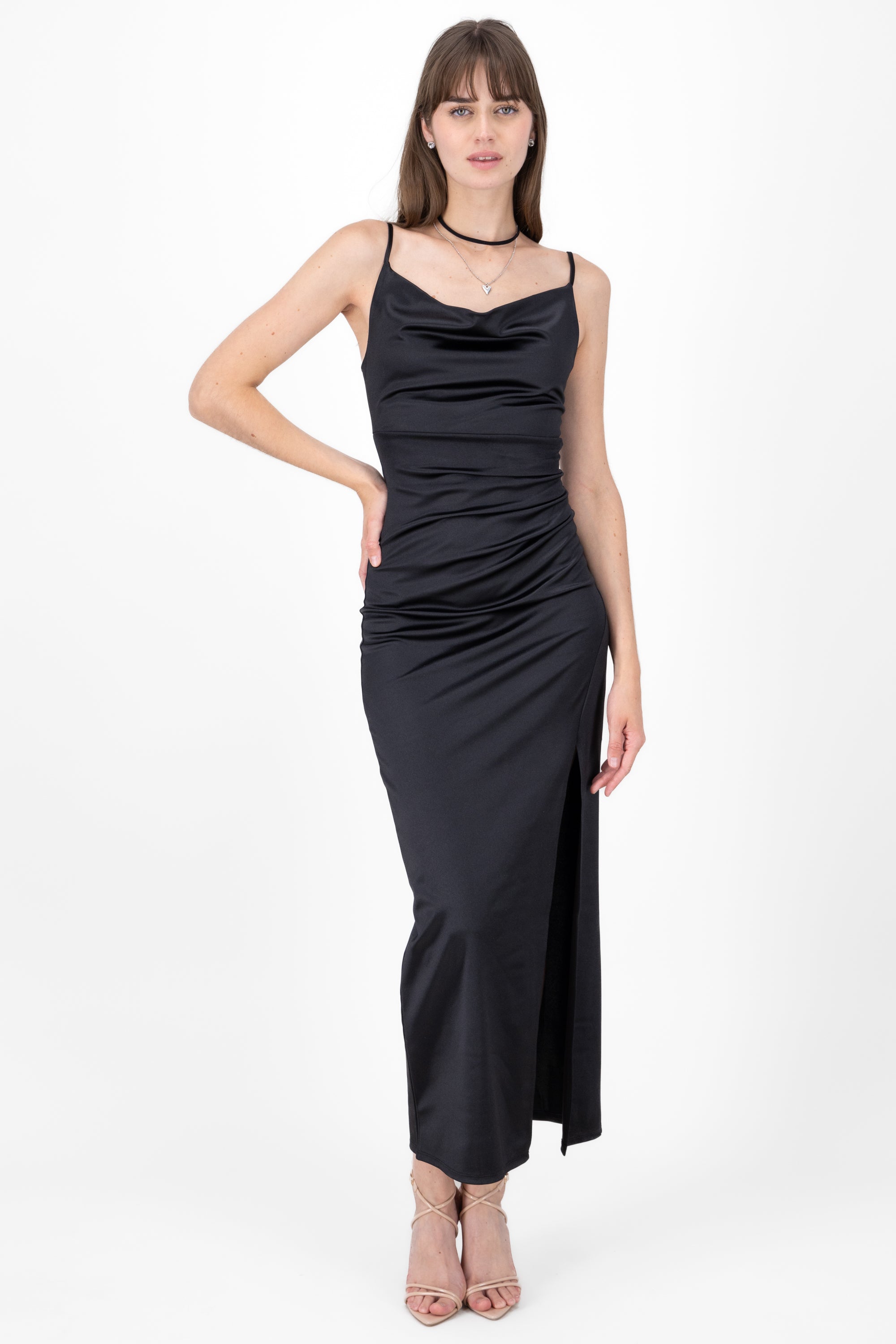 Vestido maxi de satin con detalle de espalda NEGRO