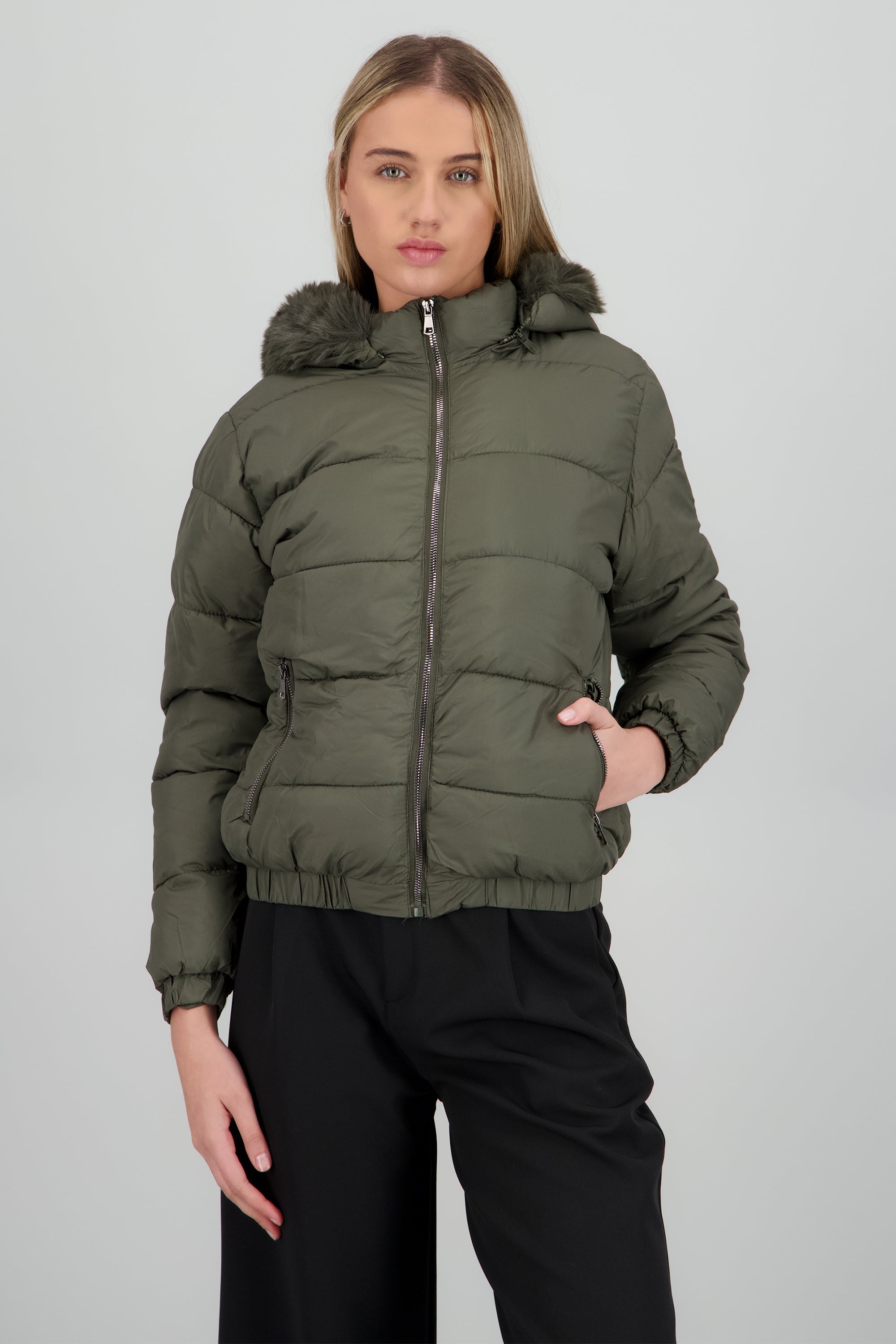 Chamarra capitonada OLIVO