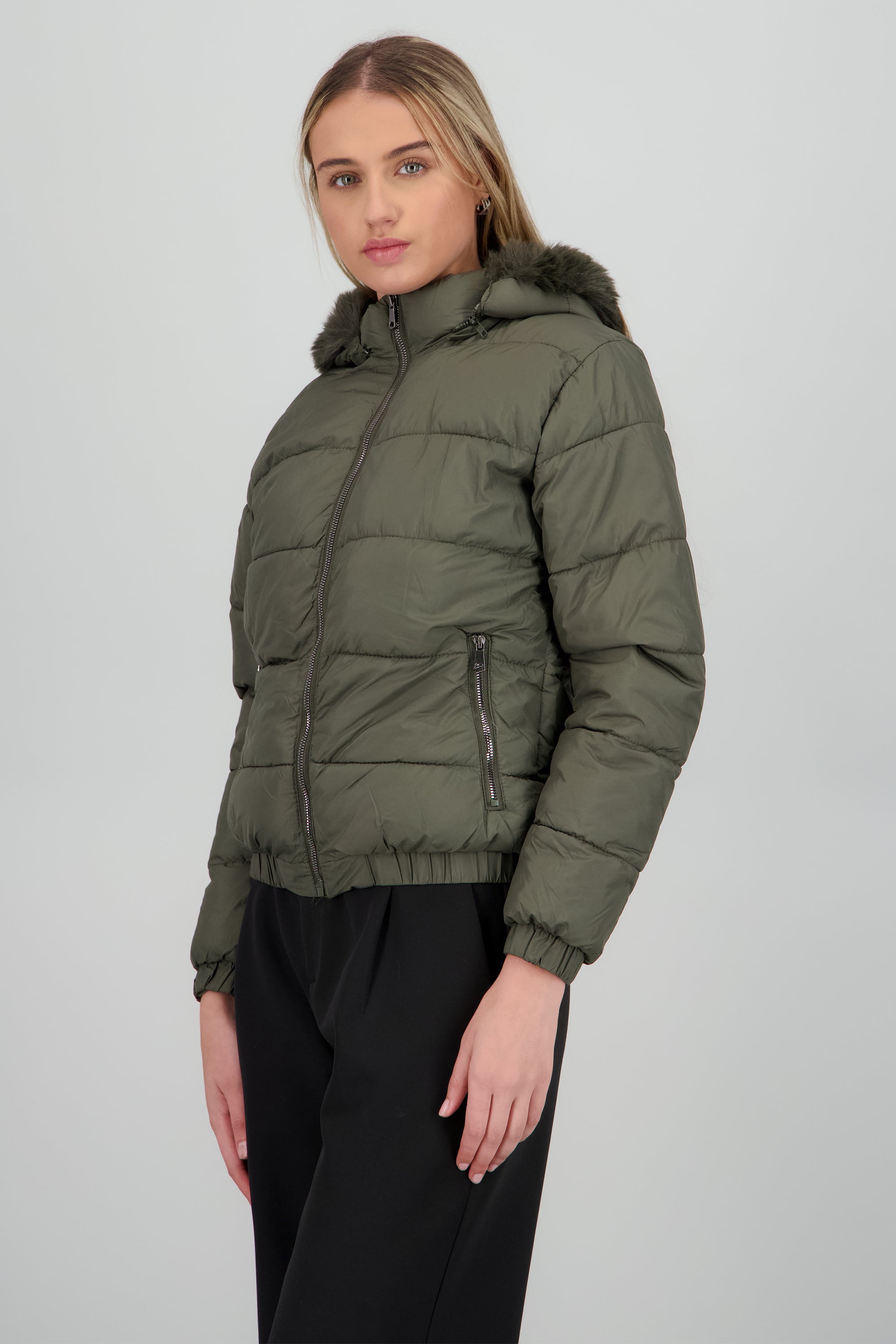 Chamarra capitonada OLIVO