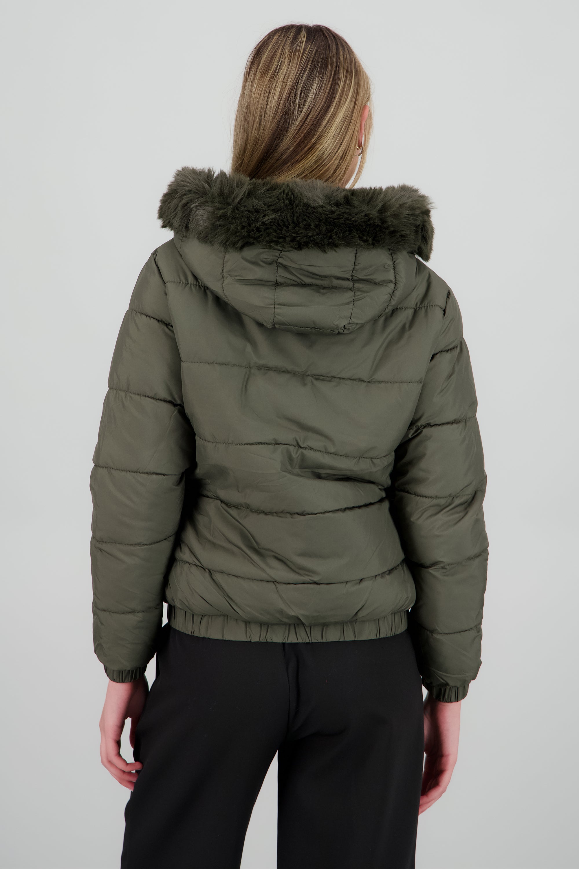 Chamarra capitonada OLIVO