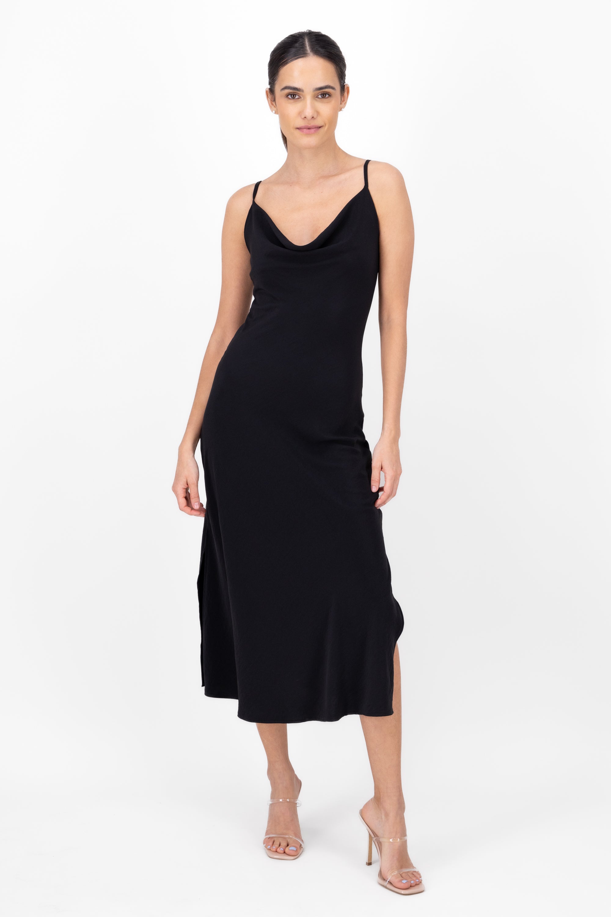 Vestido maxi tirantes escote columpio NEGRO