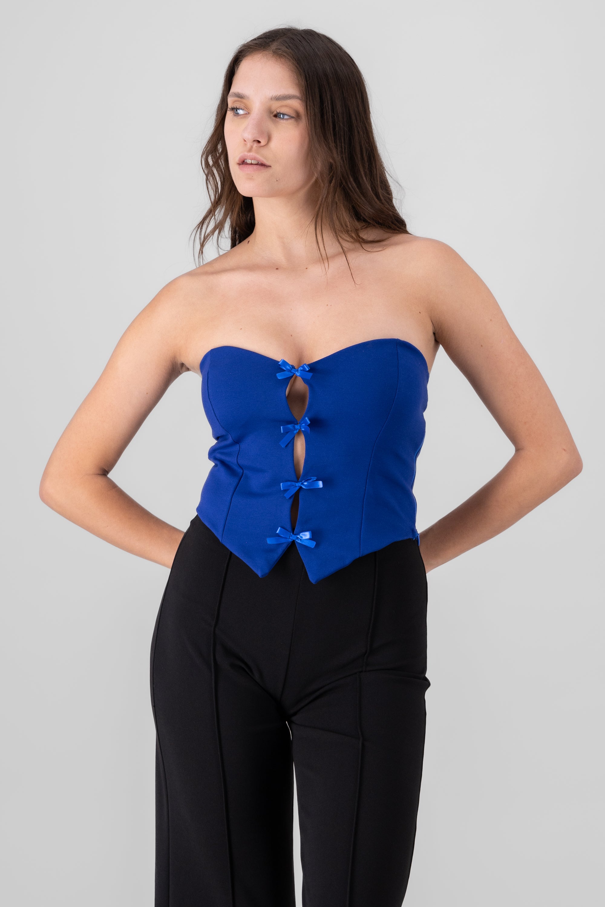 Top strapless detalle moños AZUL REY