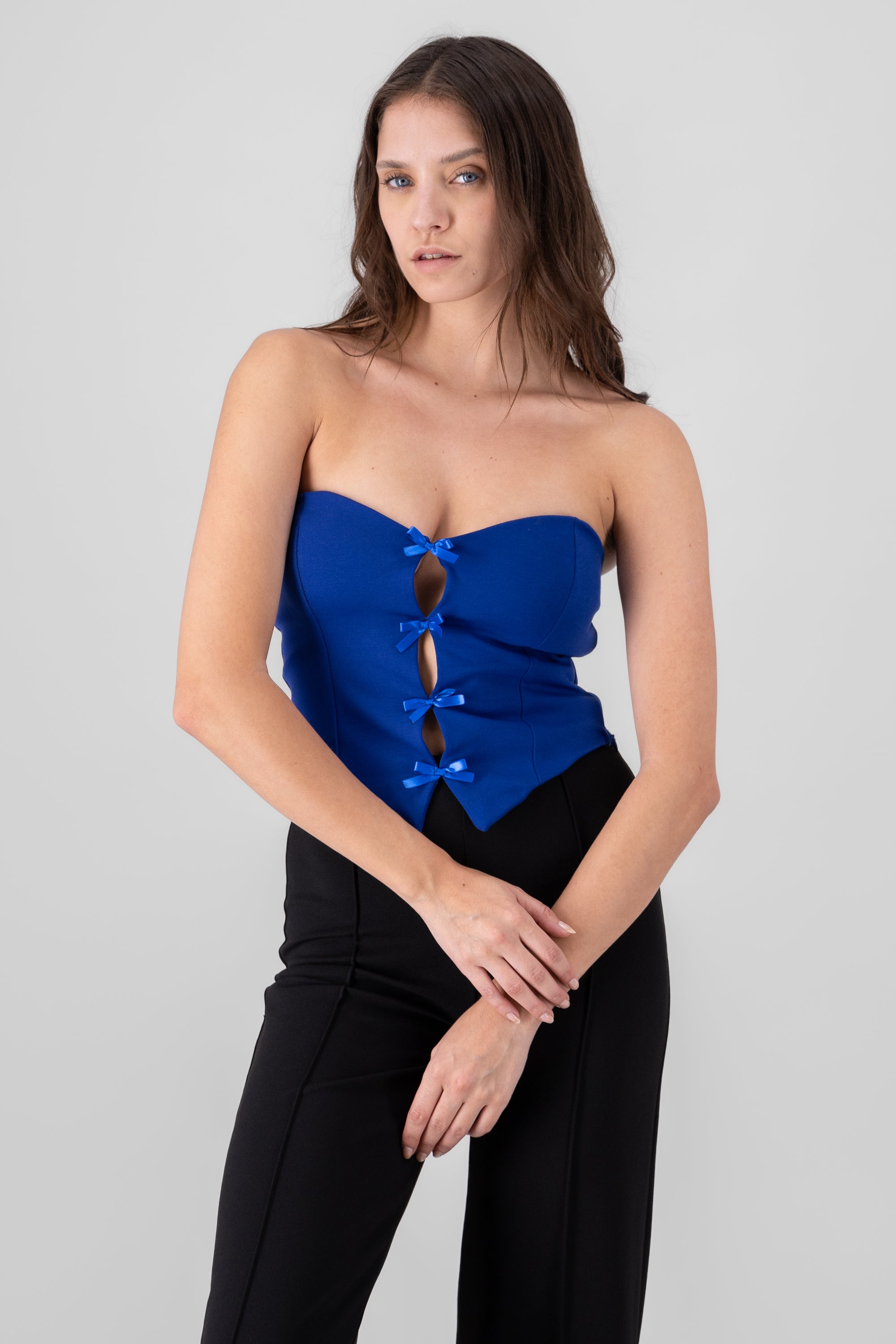 Top strapless detalle moños AZUL REY