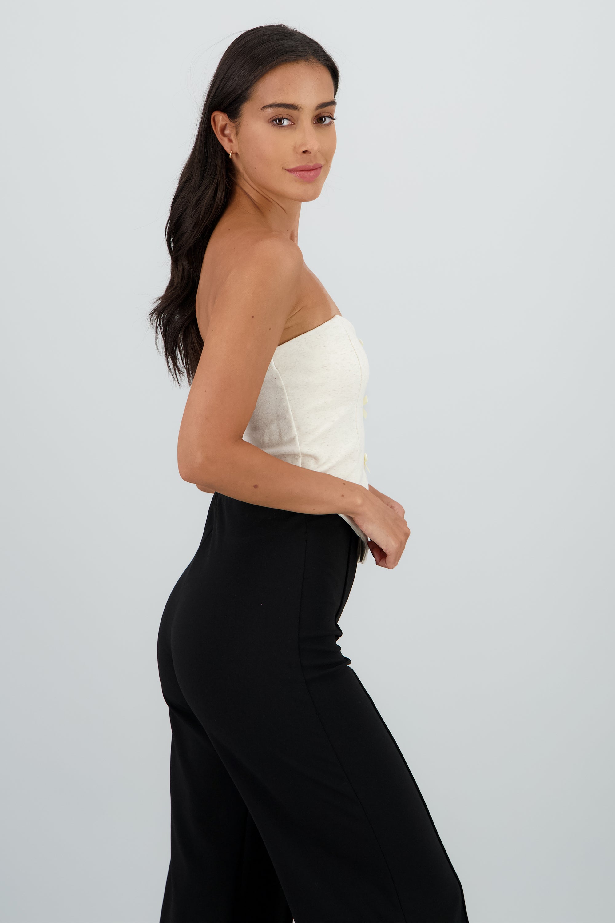 Top strapless detalle moños CREMA