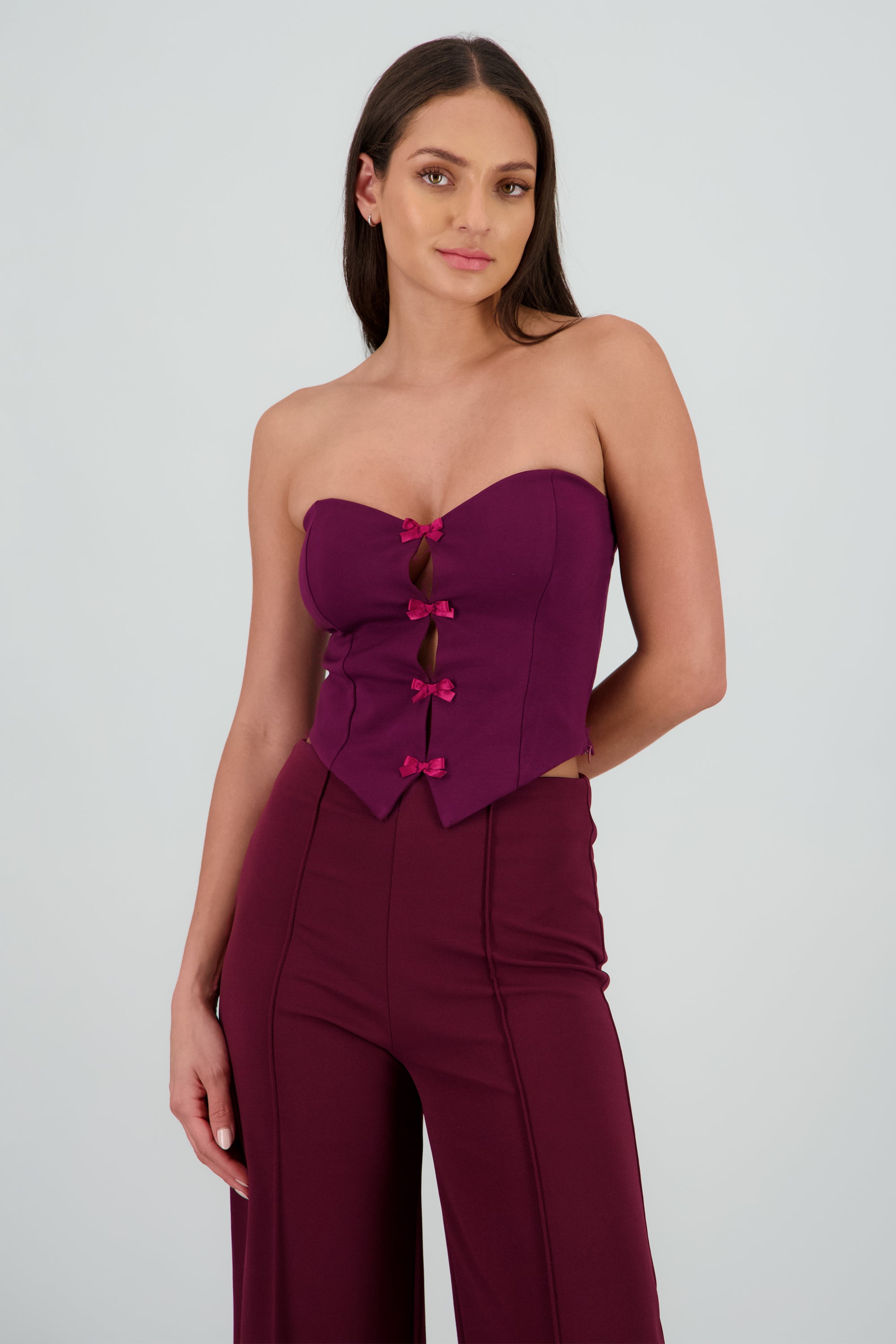 Top strapless detalle moños