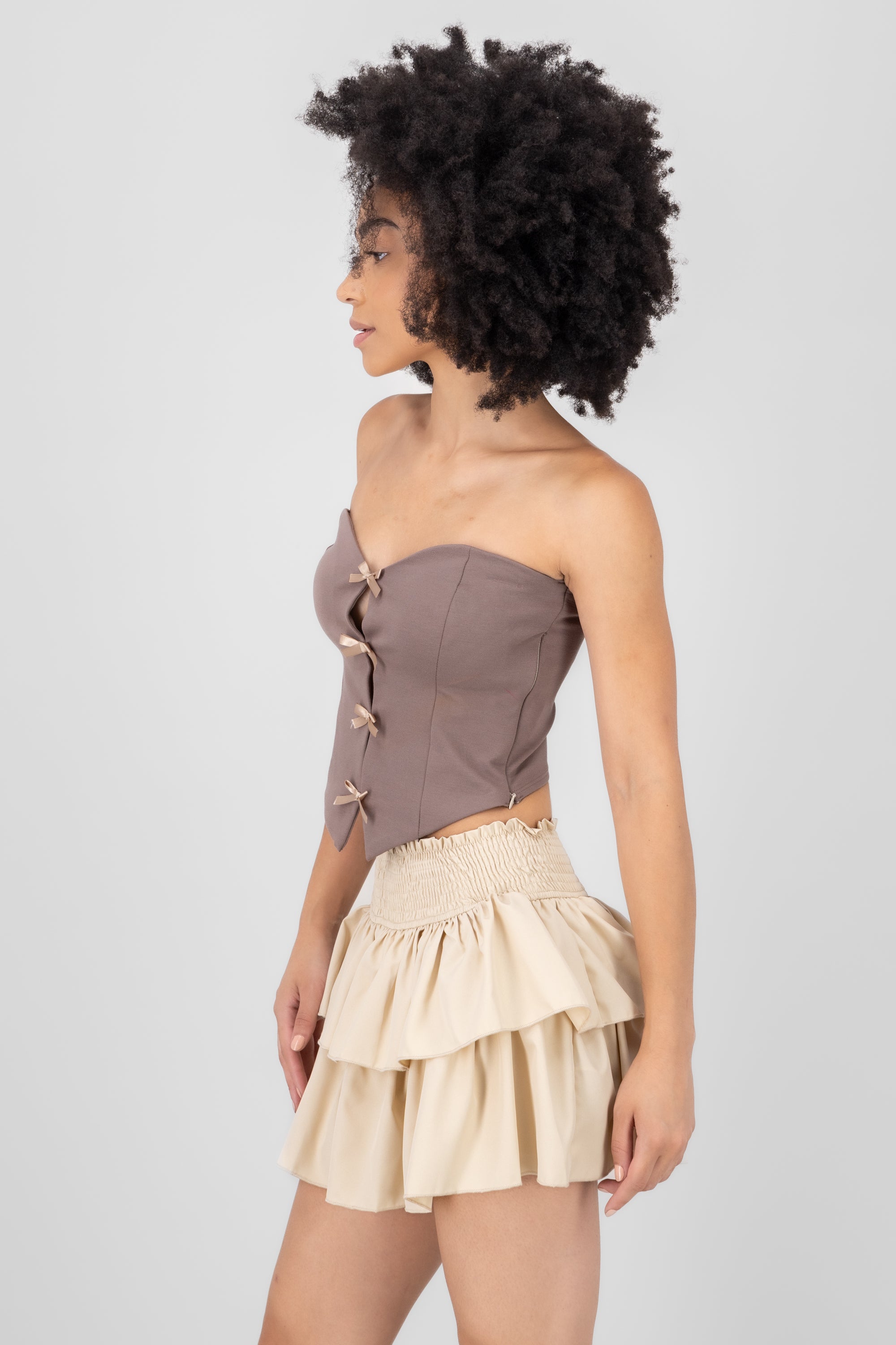 Top strapless detalle moños TAUPE