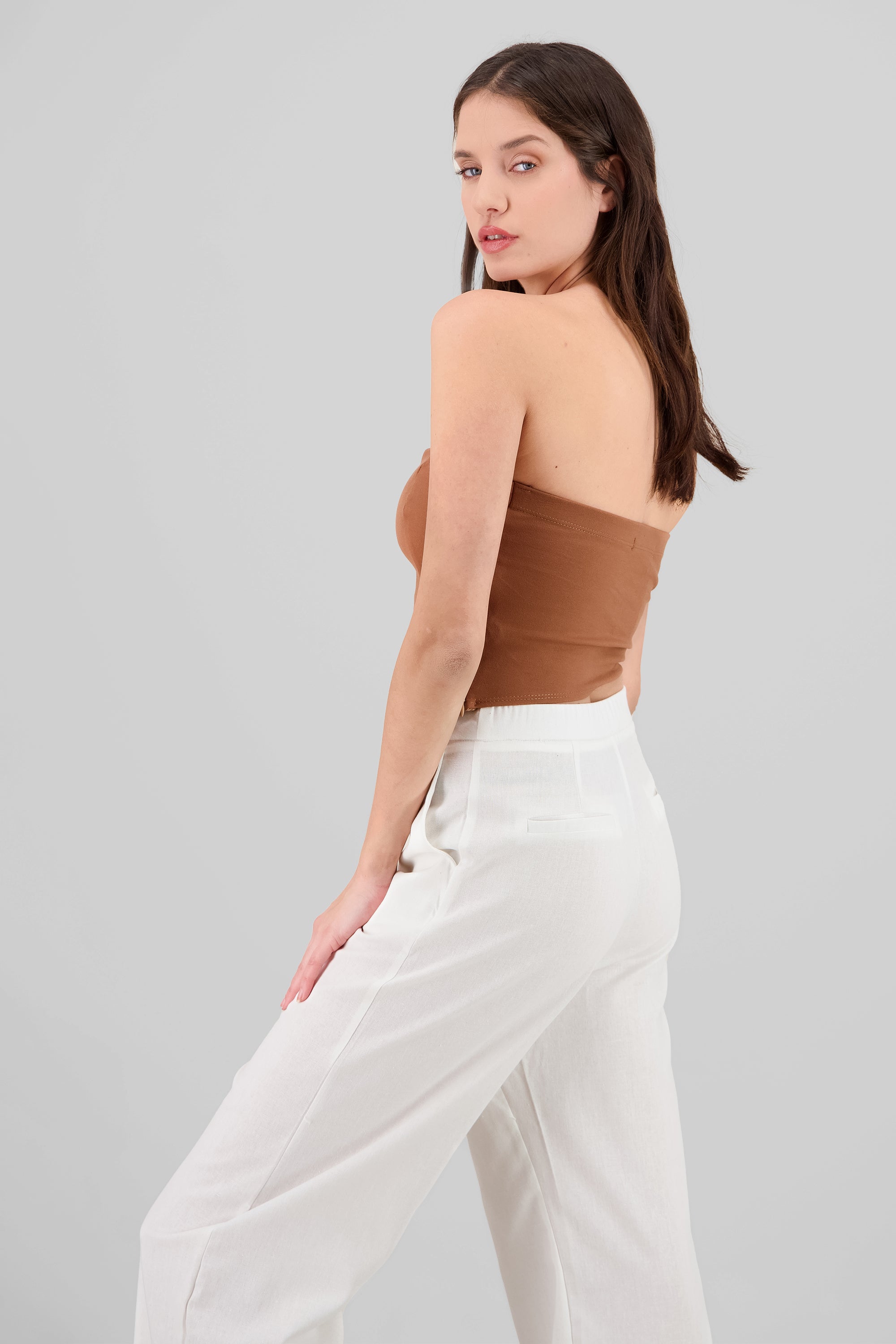 Top strapless detalle moños CAMELLO