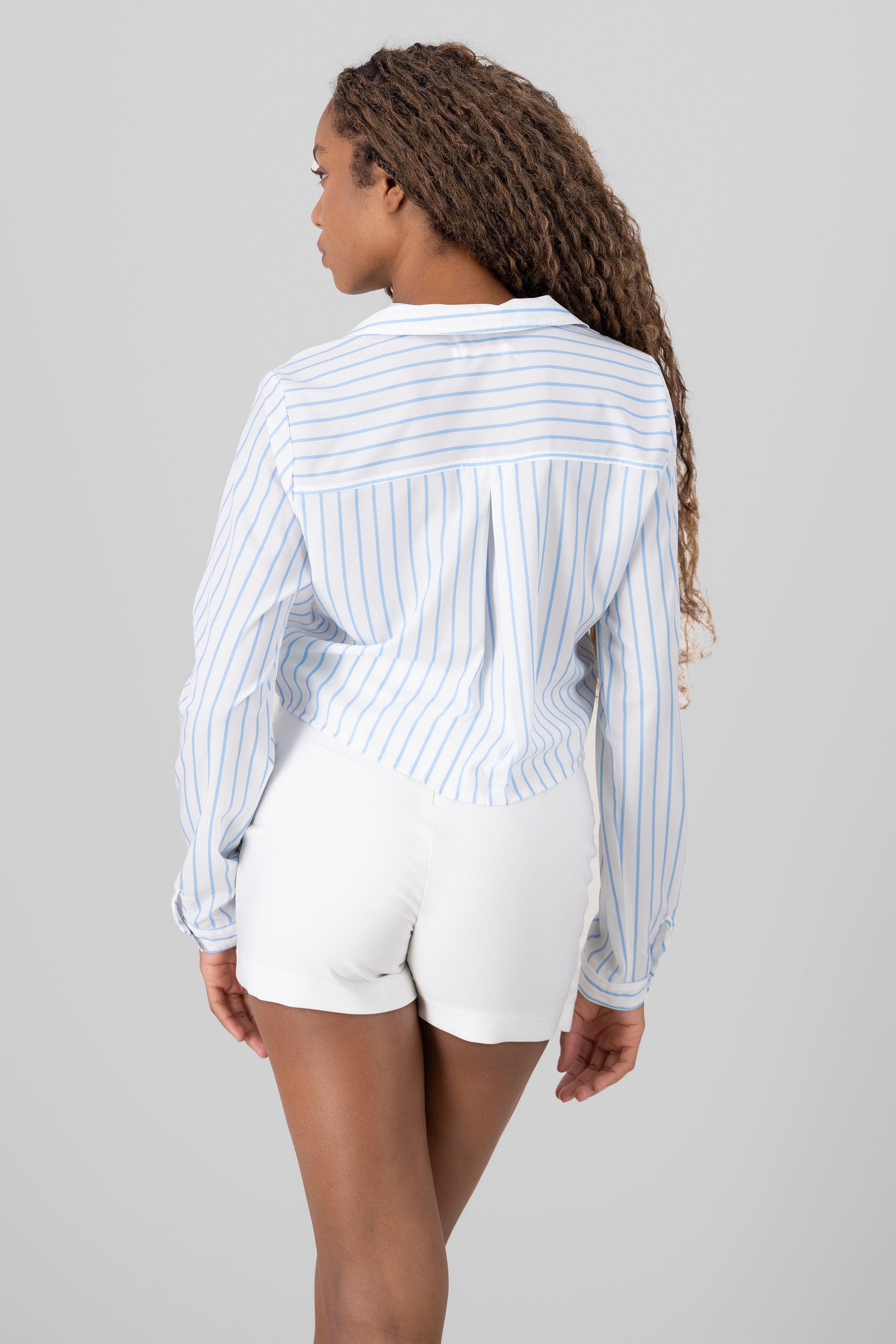 Camisa crop manga larga detalle rayas AZUL COMBO