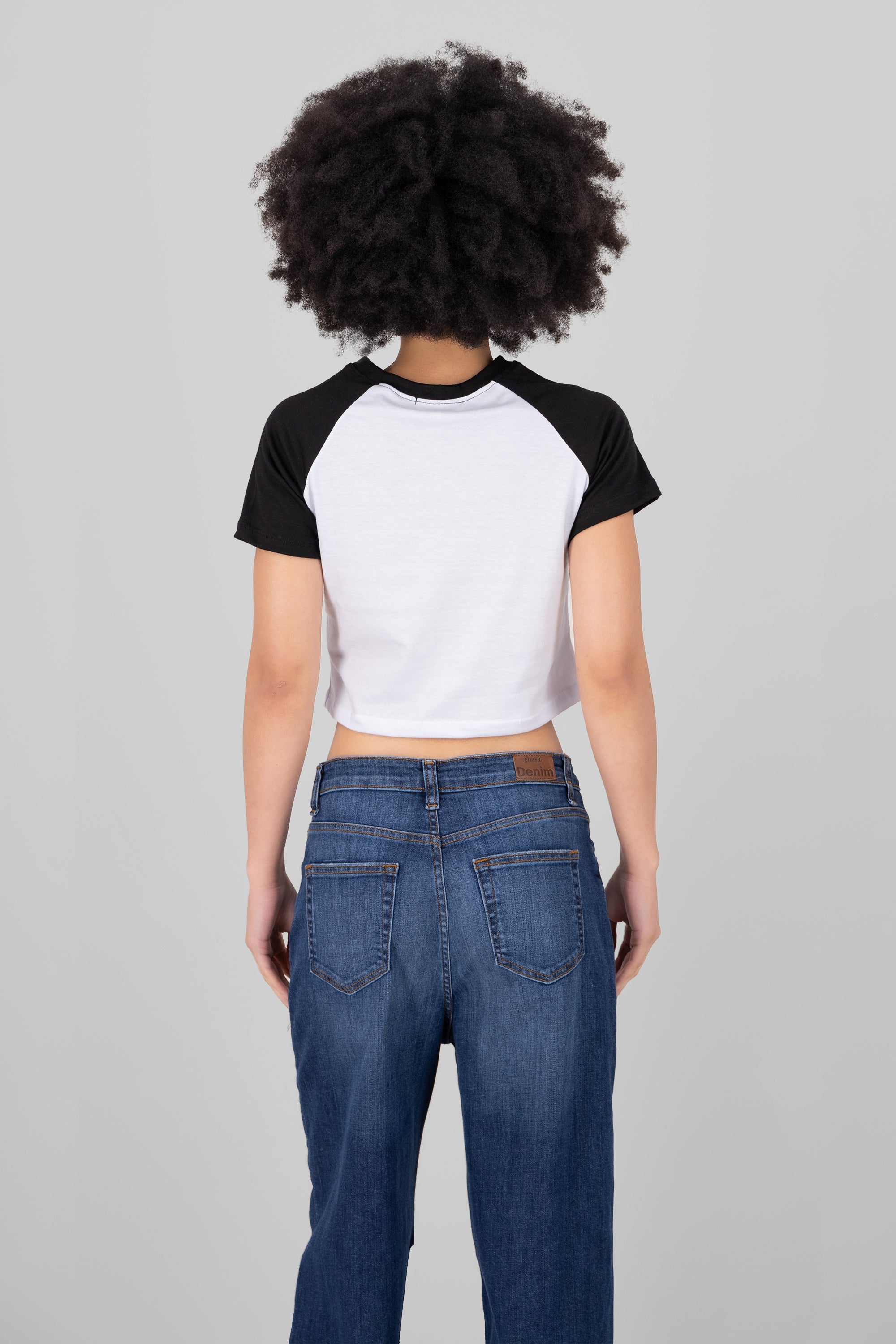 Playera crop parche estrella NEGRO