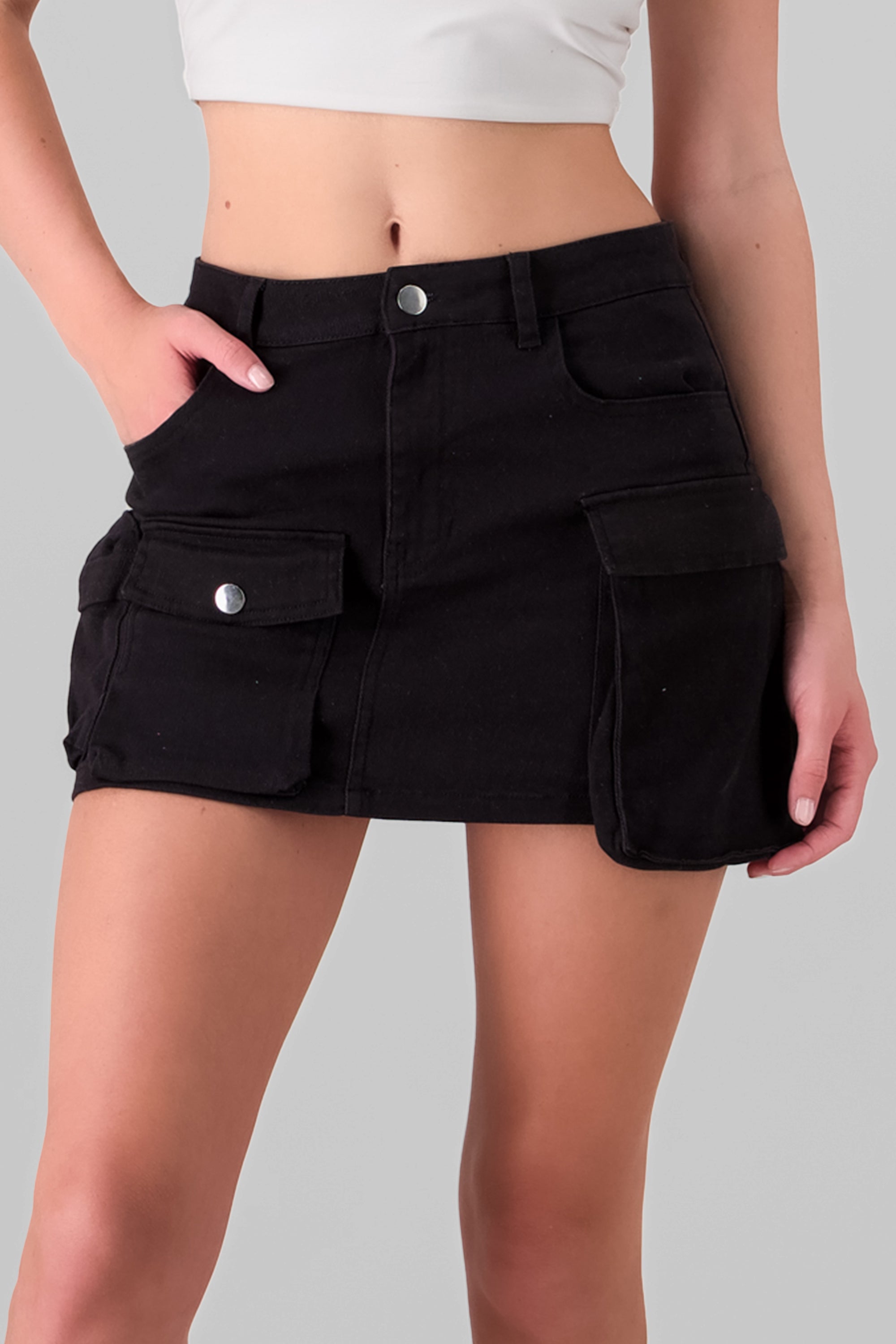 Falda mini cargo NEGRO