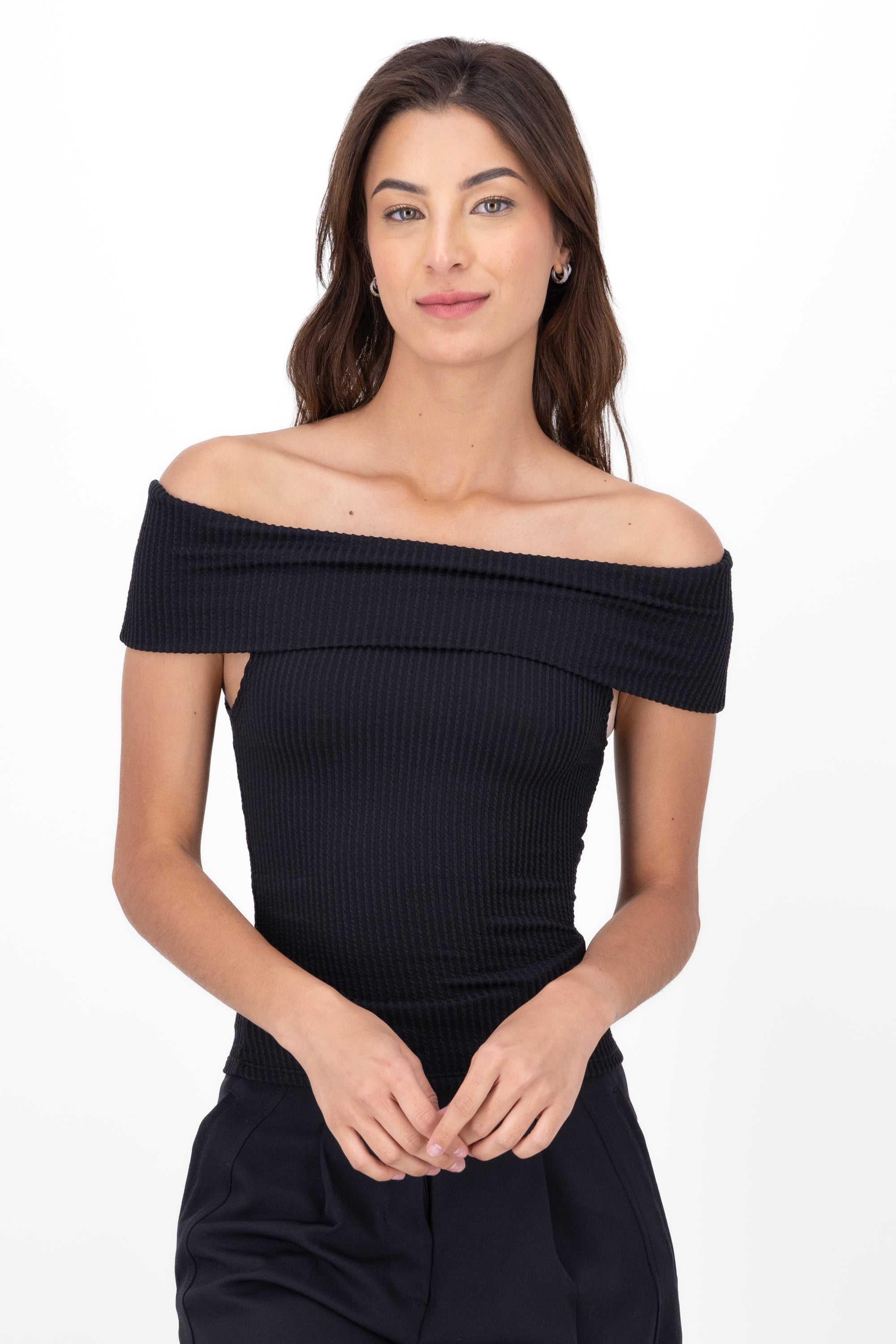 Top sin hombro textura rib NEGRO