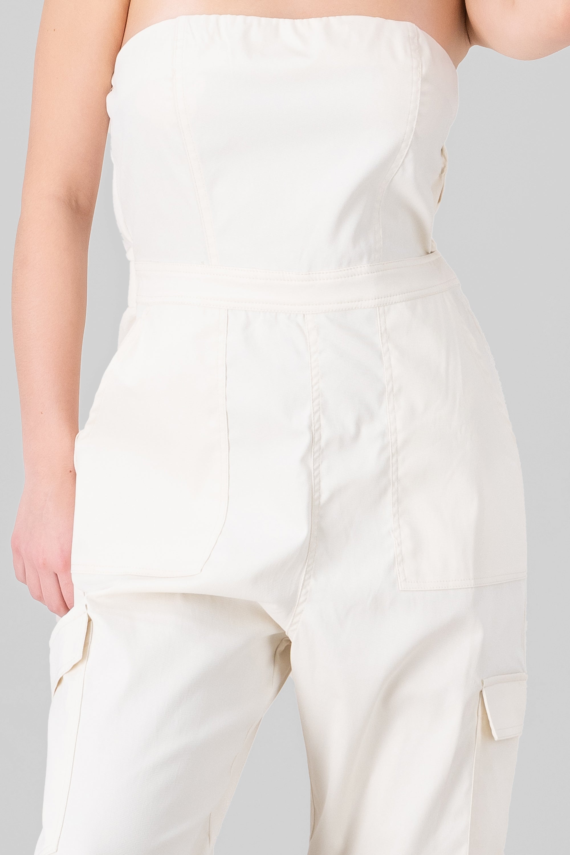 JUMPSUIT STRAPLESS CARGO CREMA