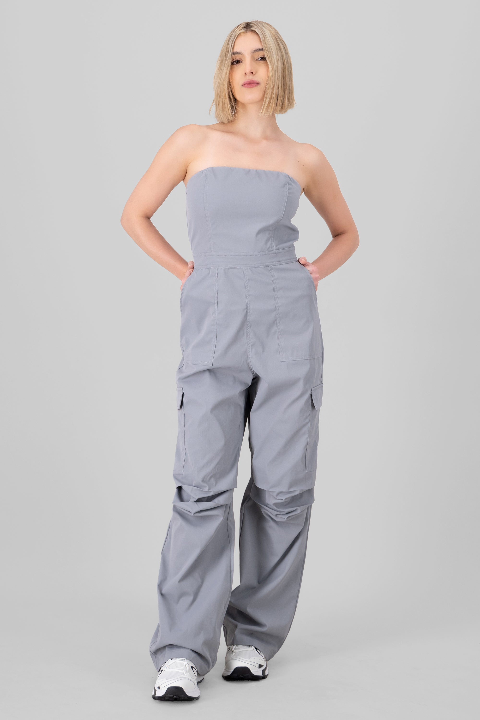 JUMPSUIT STRAPLESS CARGO GRIS