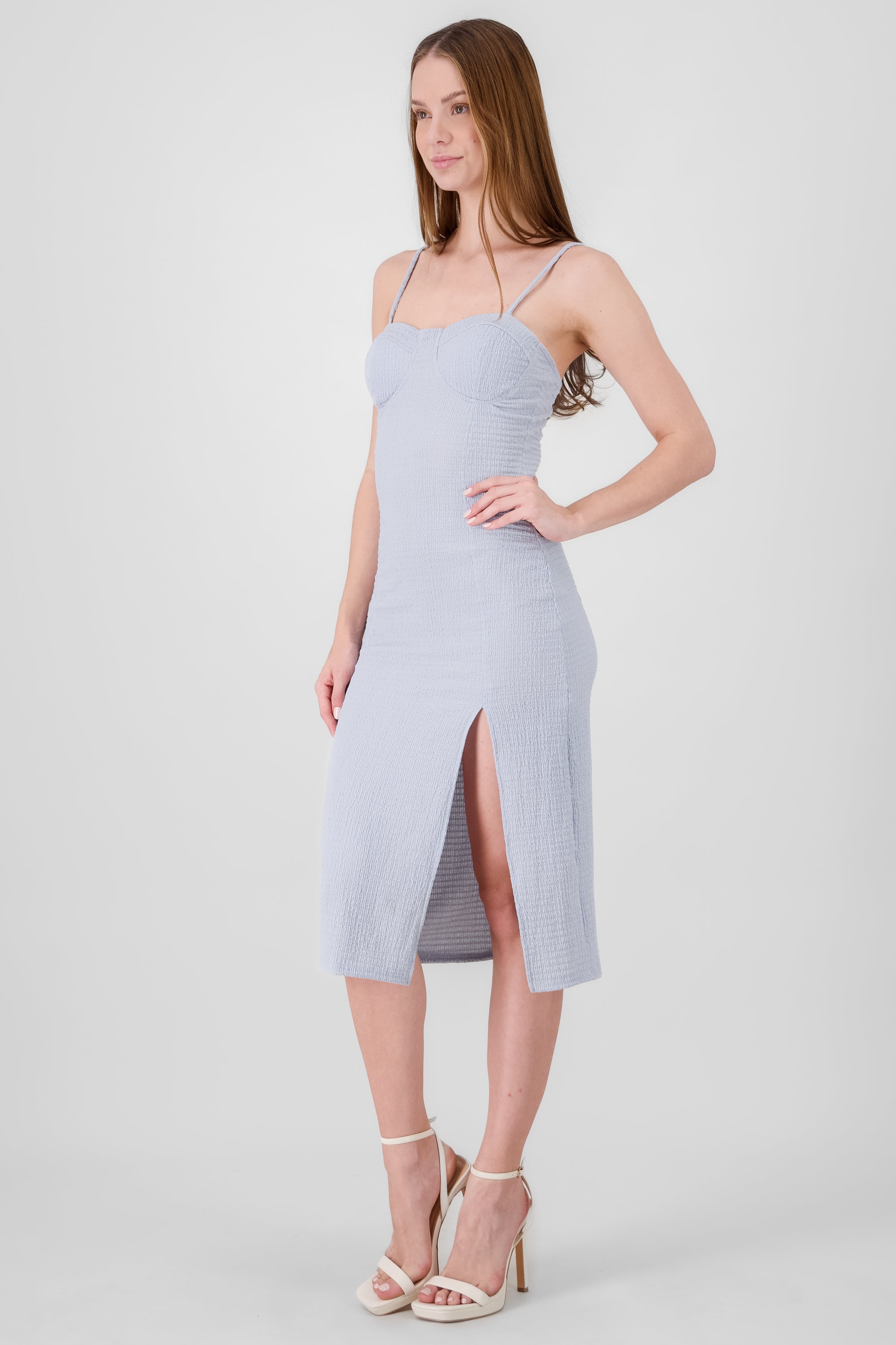 Vestido maxi textura con copas AZUL PASTEL