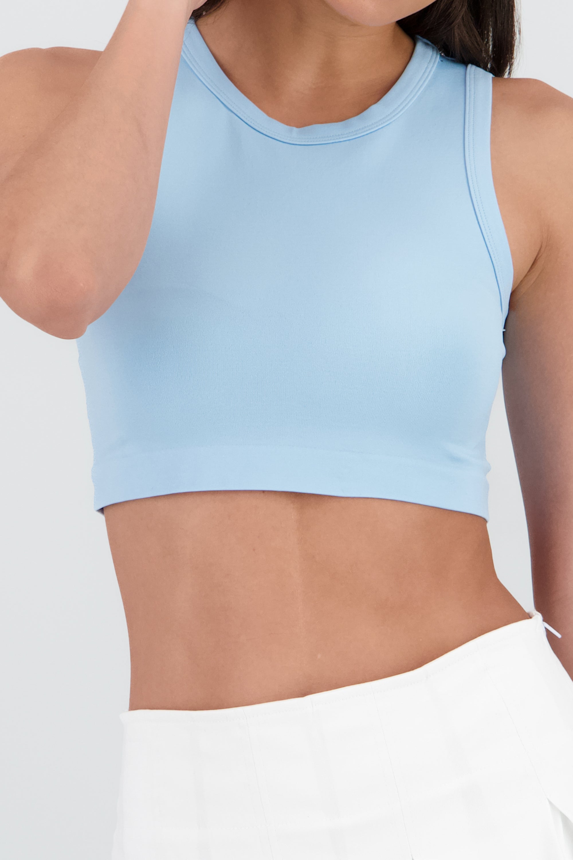 Top corto sin manga AZUL CIELO