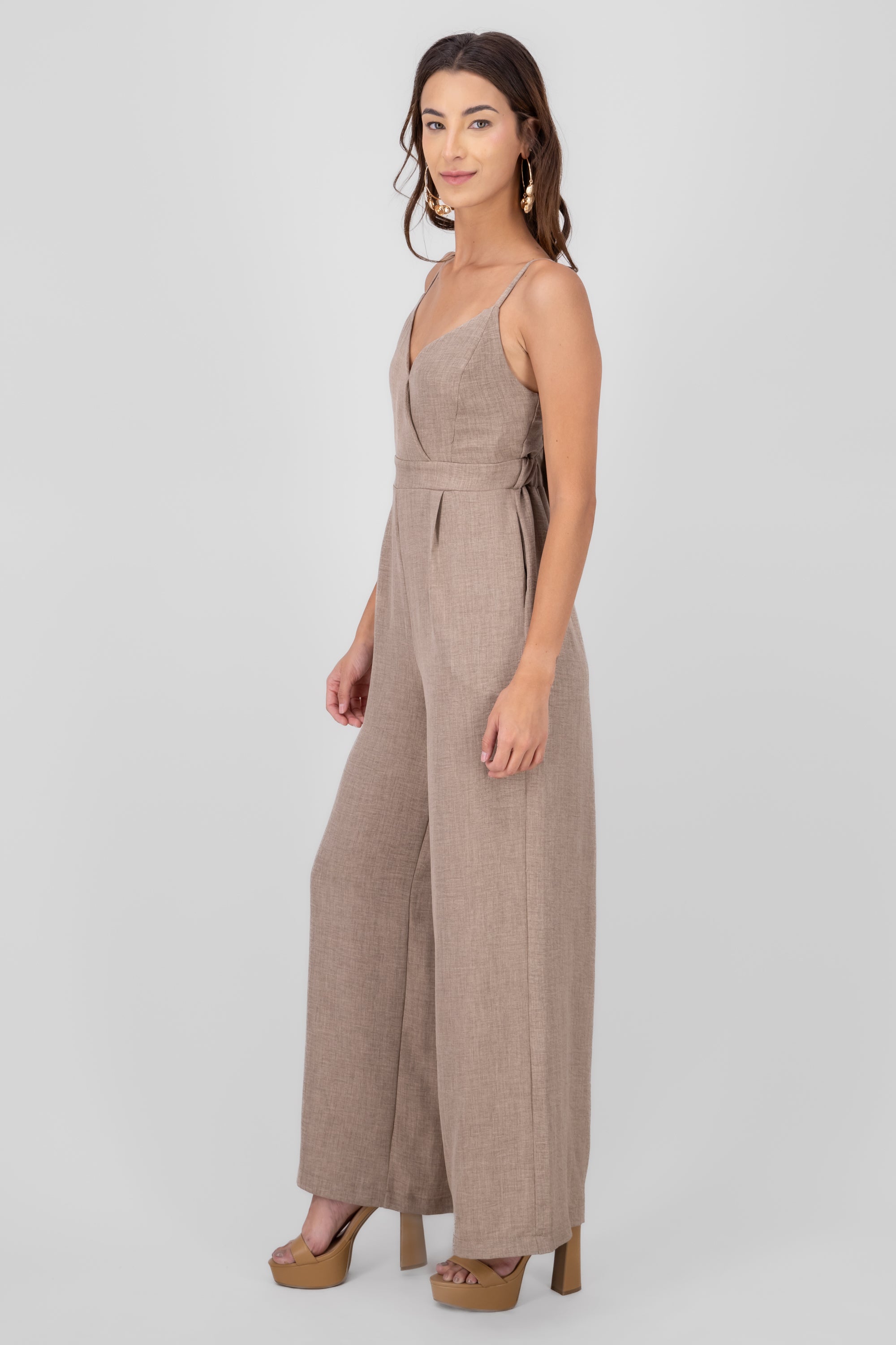 Jumpsuit escote v cruzado tirantes BEIGE