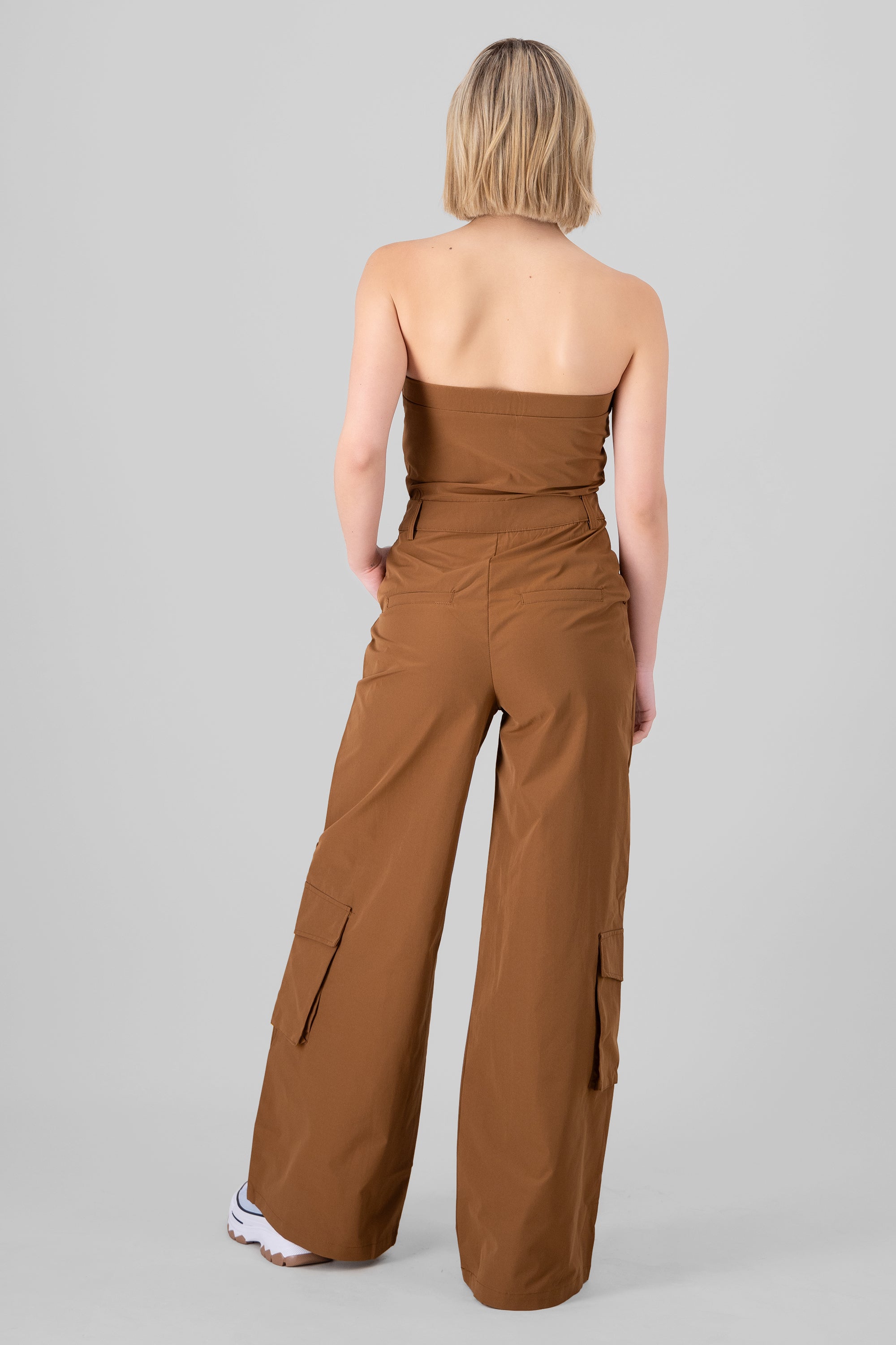 Jumpsuit liso cargo CAMELLO