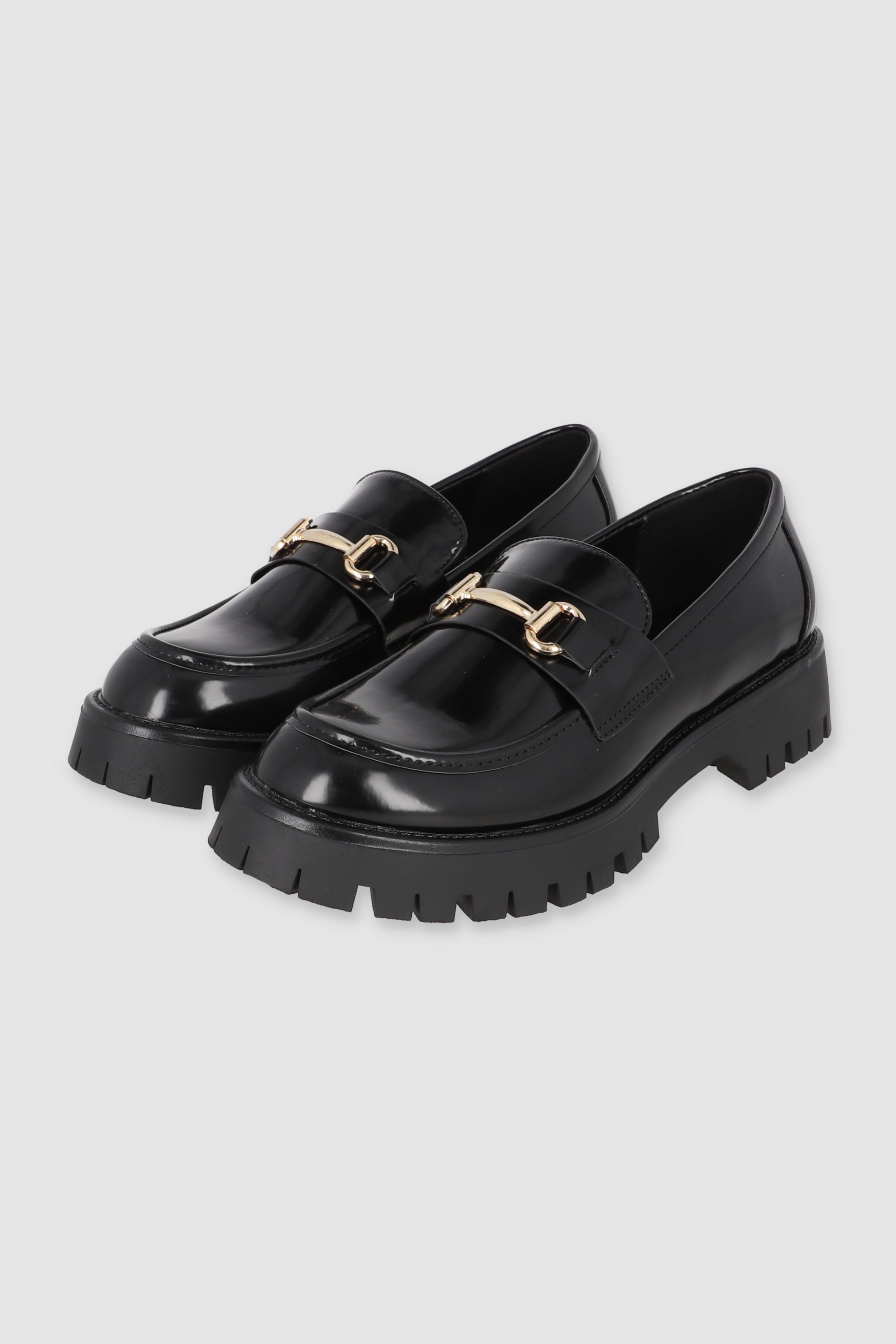 Loafer hebilla suela dentada NEGRO