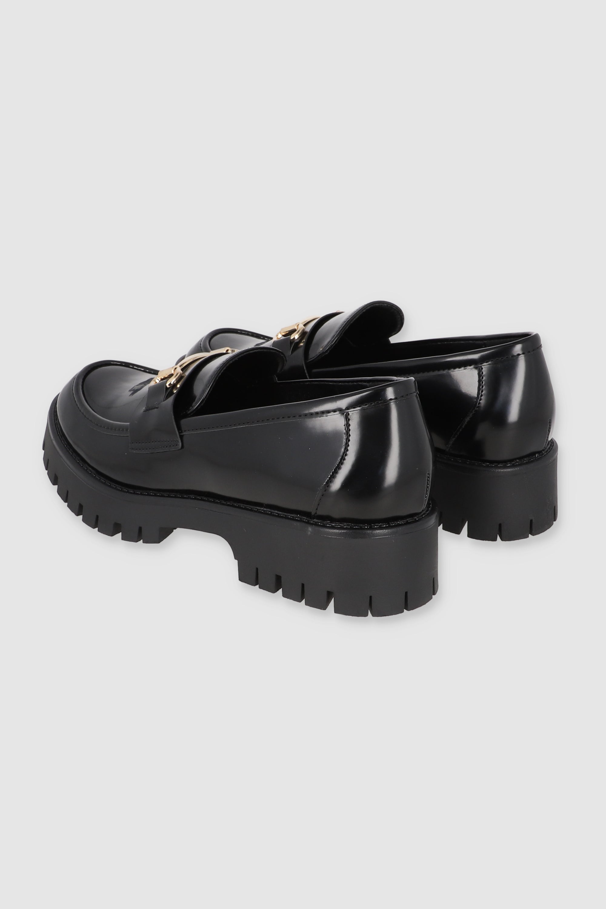 Loafer hebilla suela dentada NEGRO