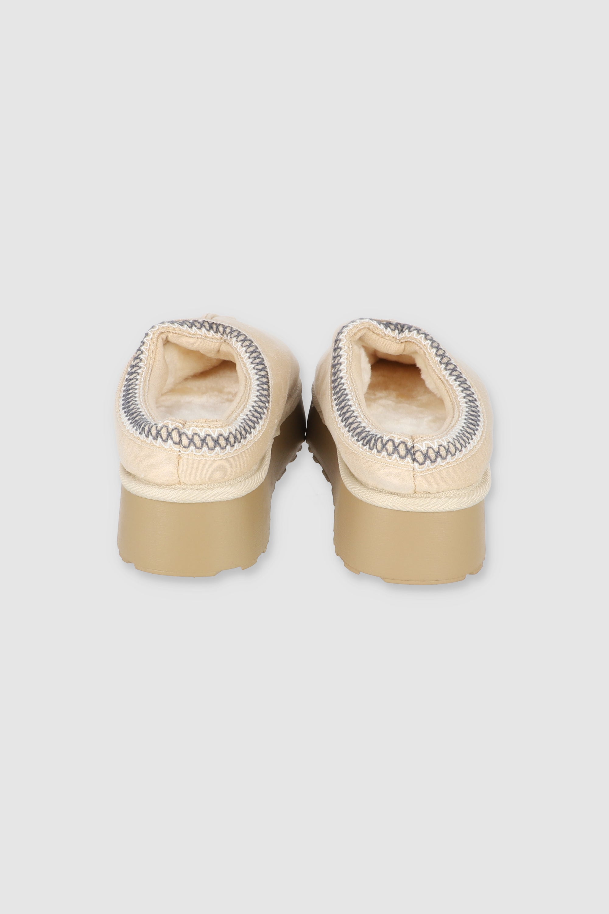 PANTUFLA TIRA TEJIDA BEIGE