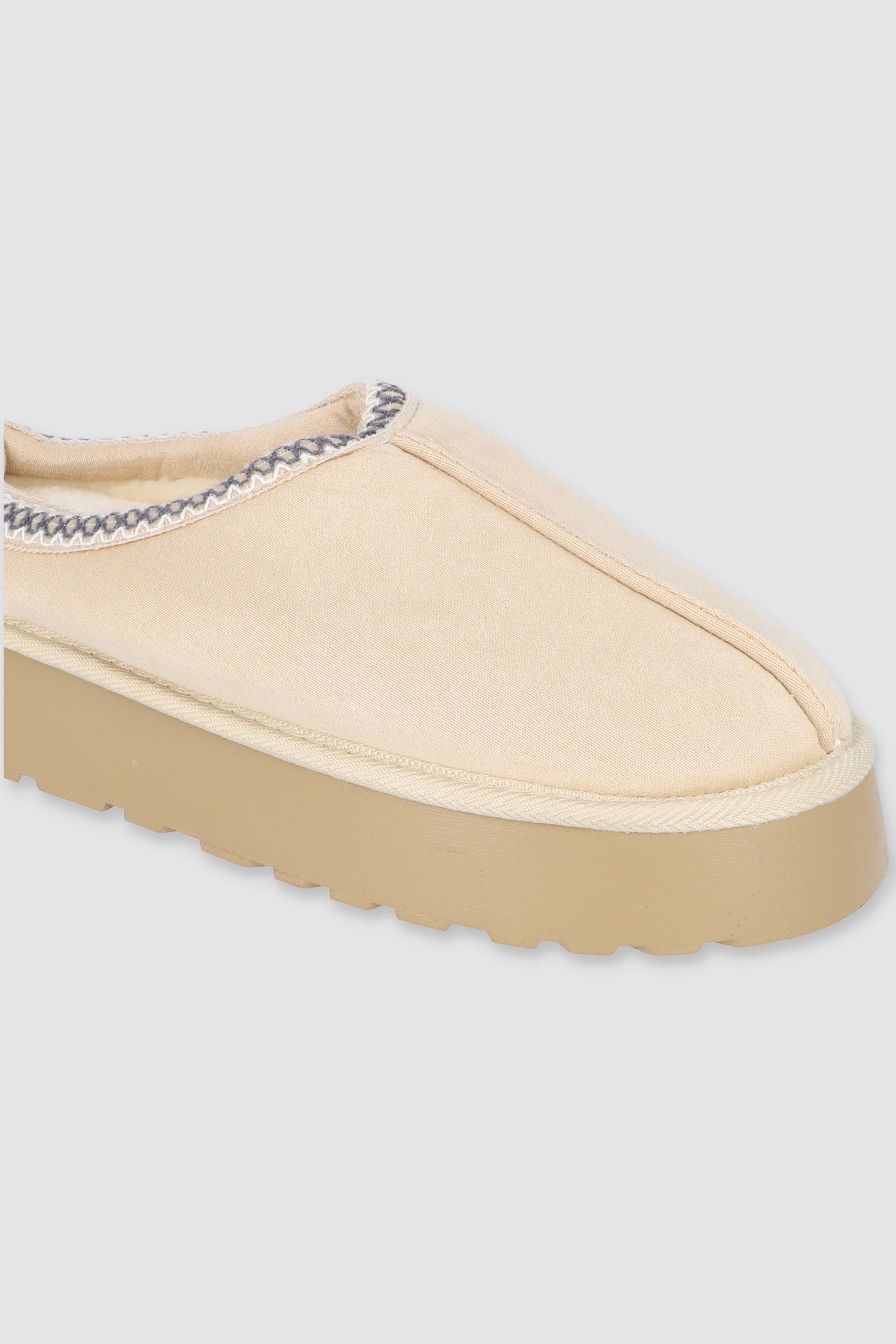 PANTUFLA TIRA TEJIDA BEIGE