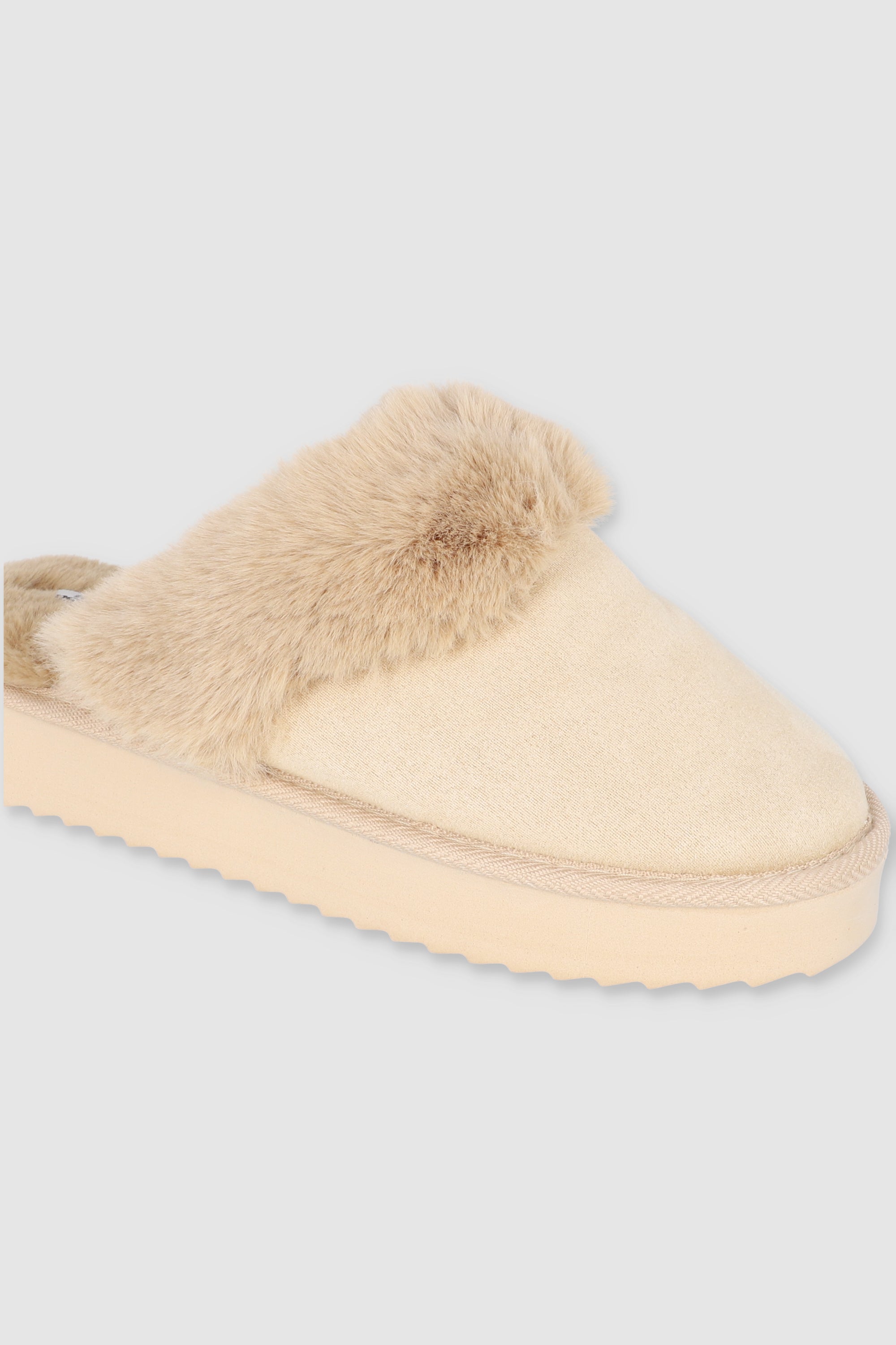 PANTUFLA COZY PELUCHE BEIGE