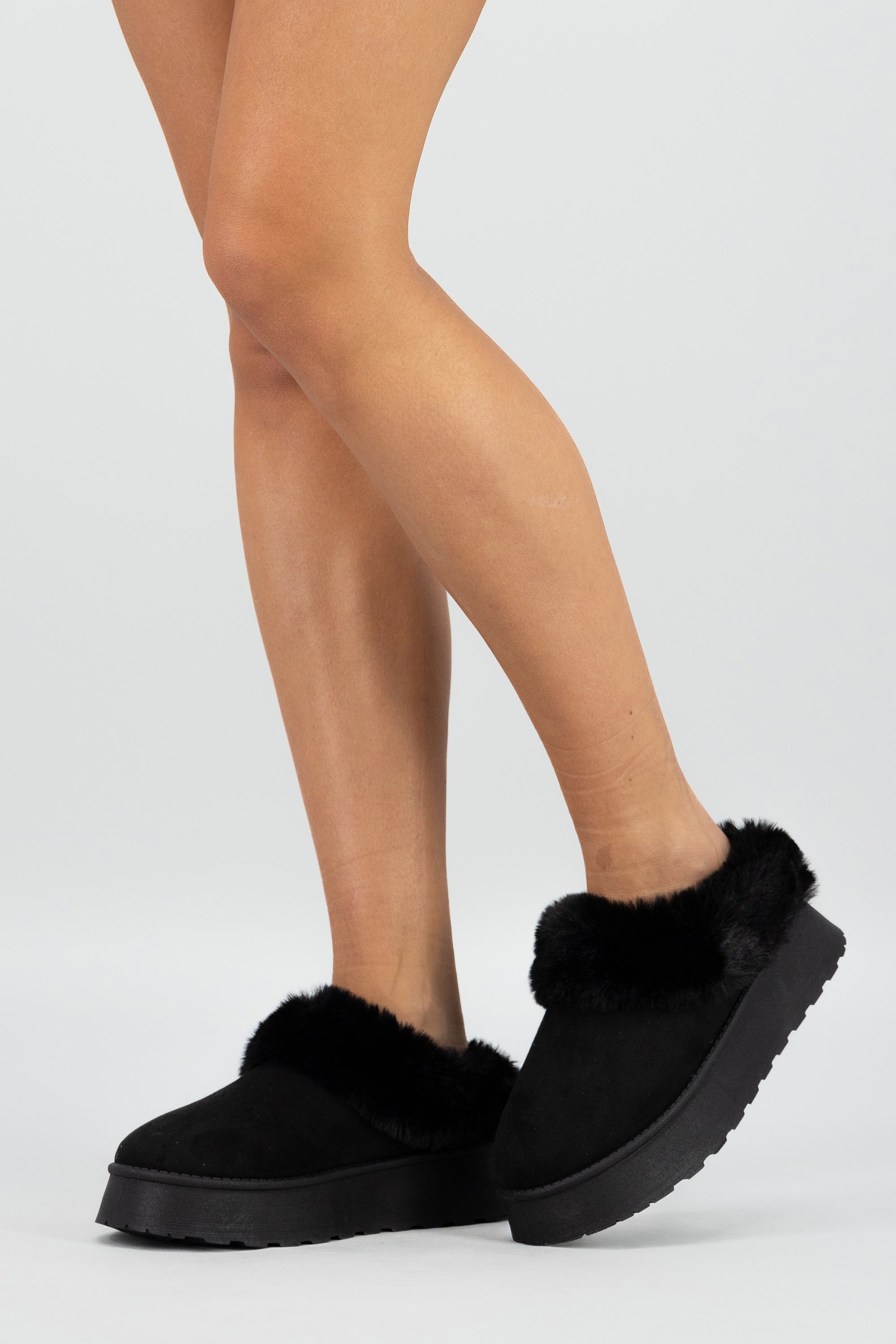 Pantufla Peluda Mula